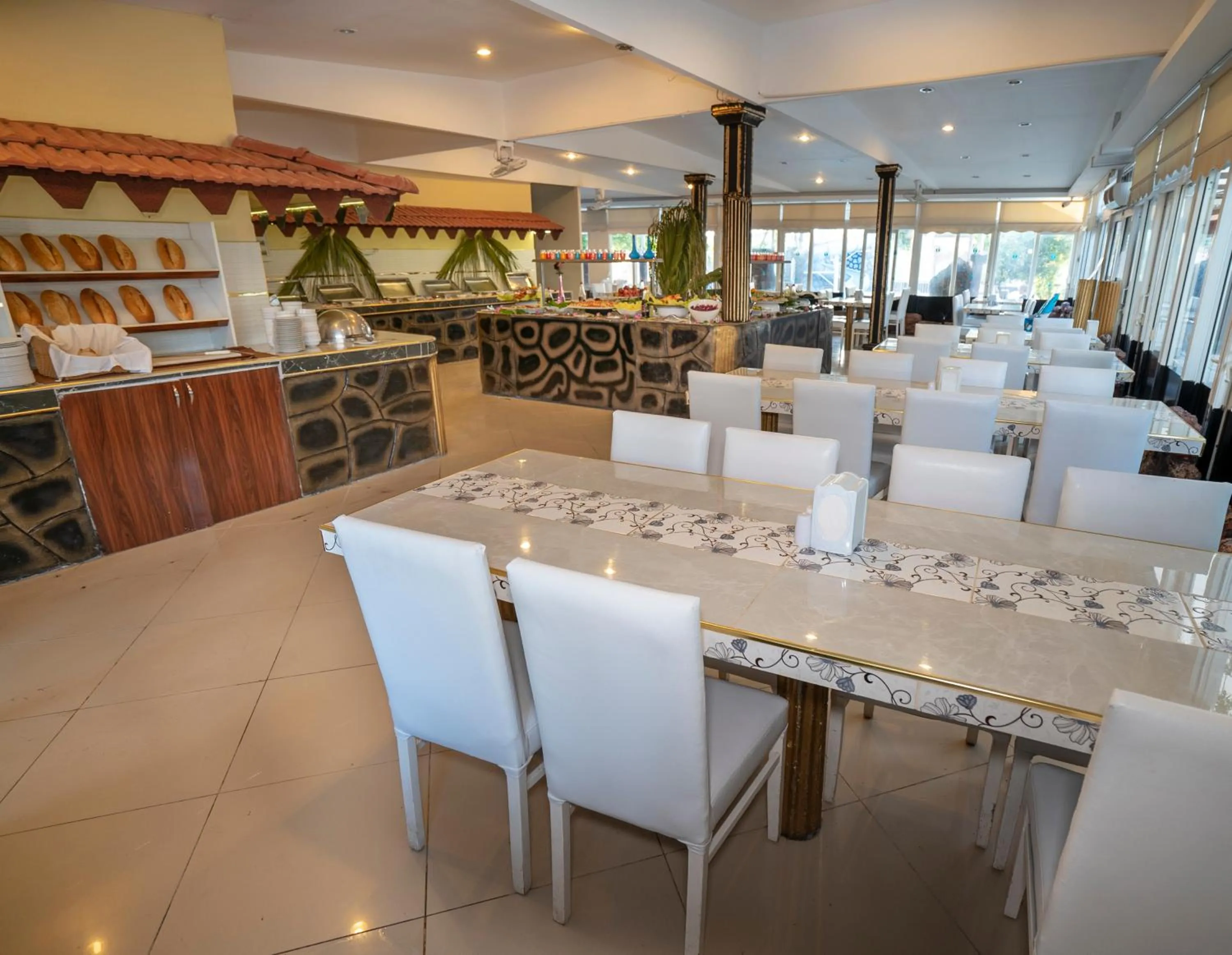 Restaurant/places to eat in Aperion Beach Hotel Side