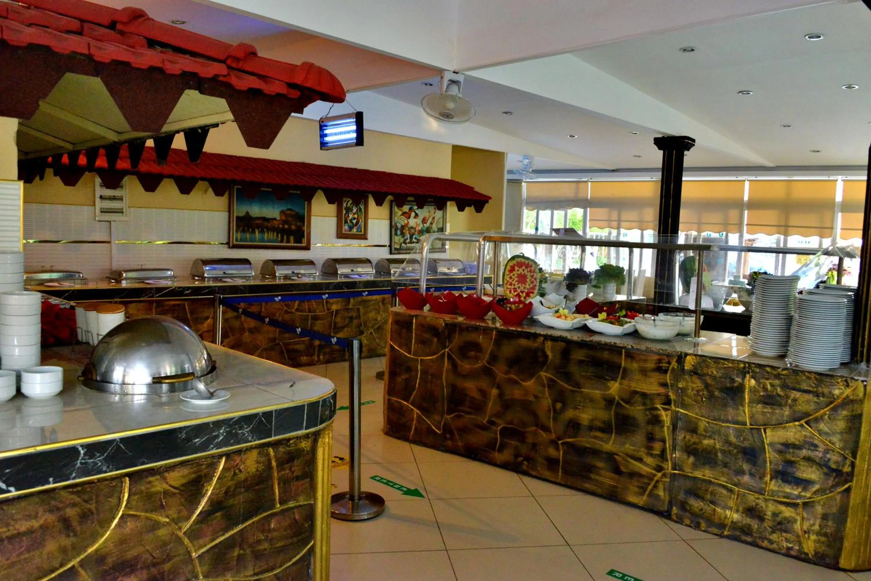 Restaurant/places to eat in Aperion Beach Hotel Side