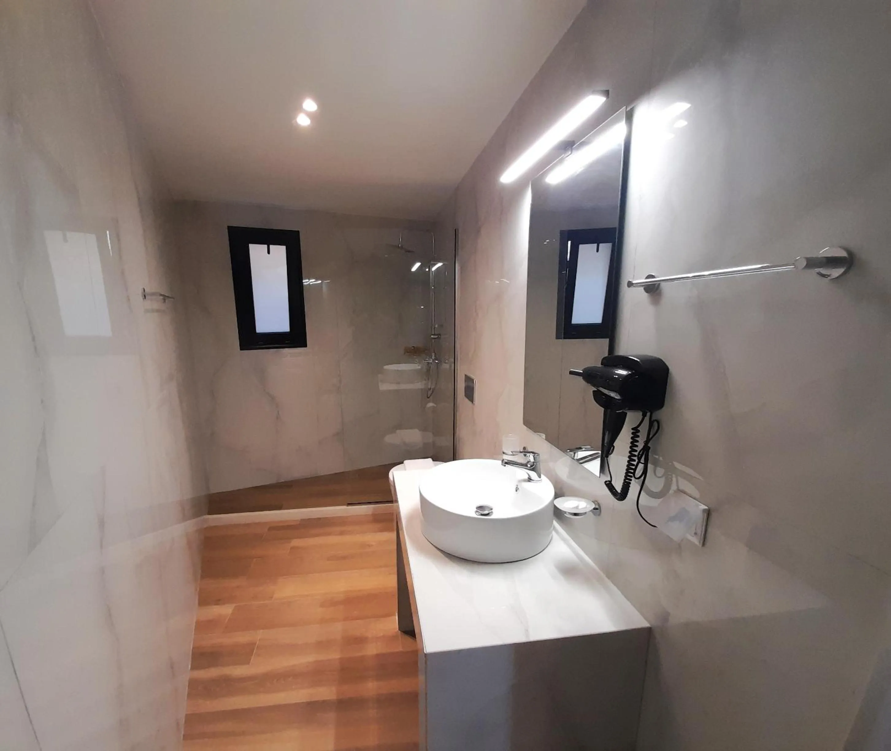 Shower in Elite Centre