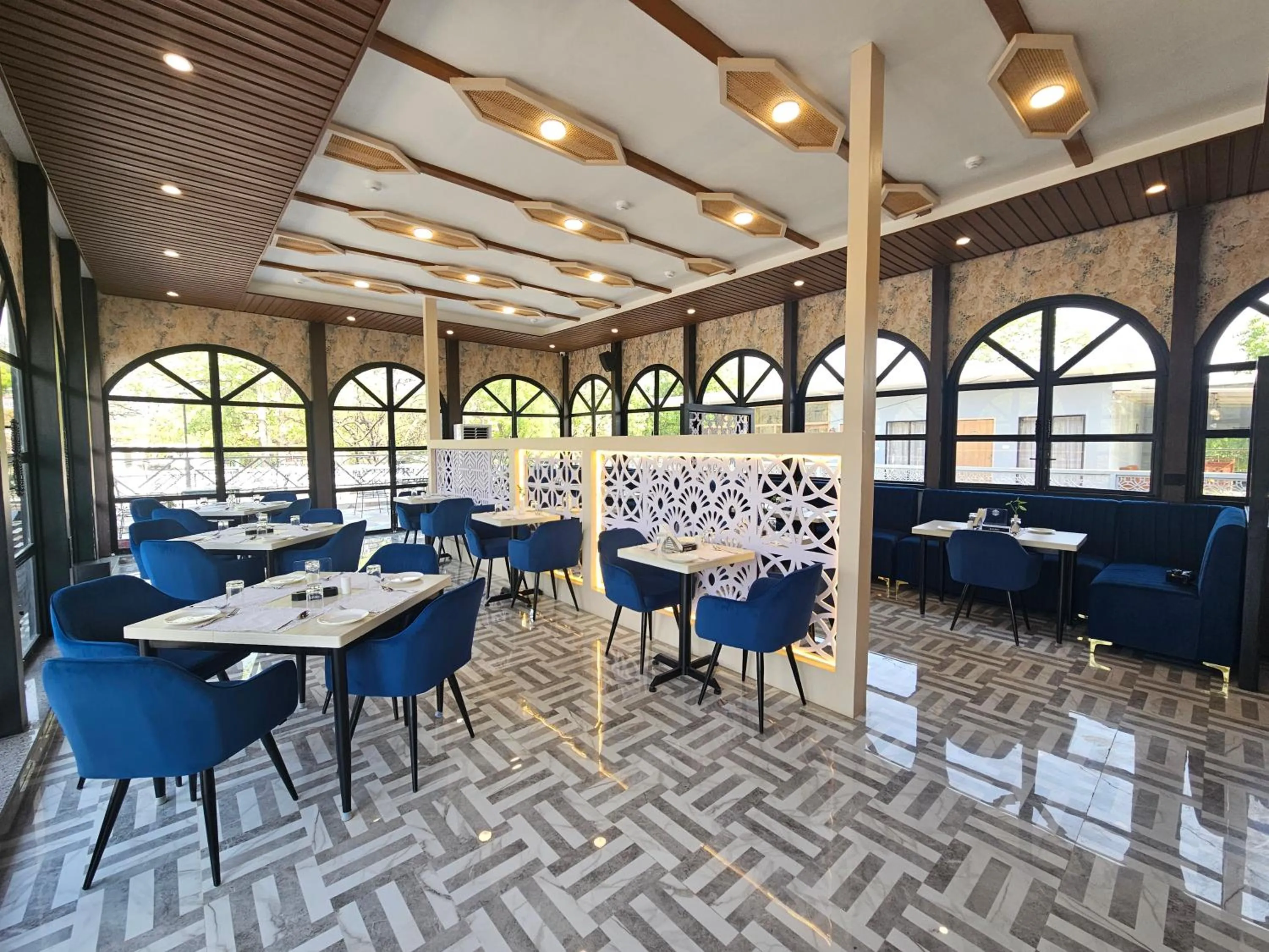 Restaurant/places to eat in Hotel The Bundela - Khajuraho, Madhya Pradesh