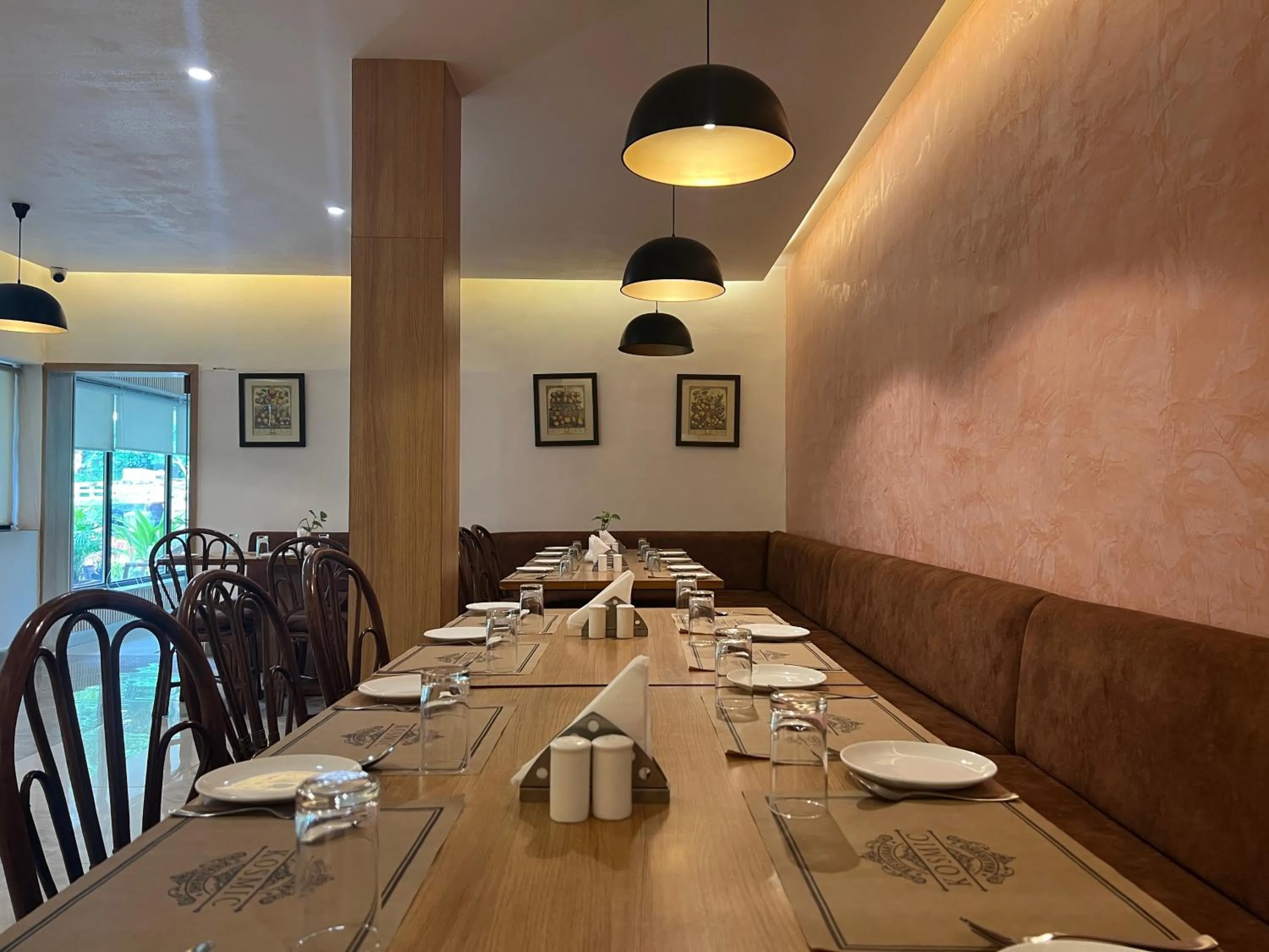 Restaurant/places to eat in Hotel The Bundela - Khajuraho, Madhya Pradesh