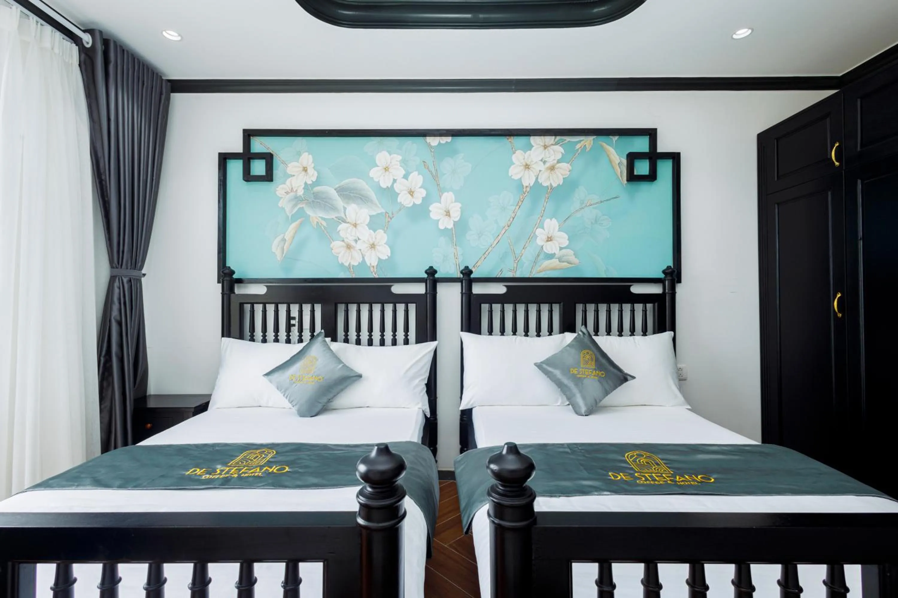 Bed in De Stefano Coffee and Hotel