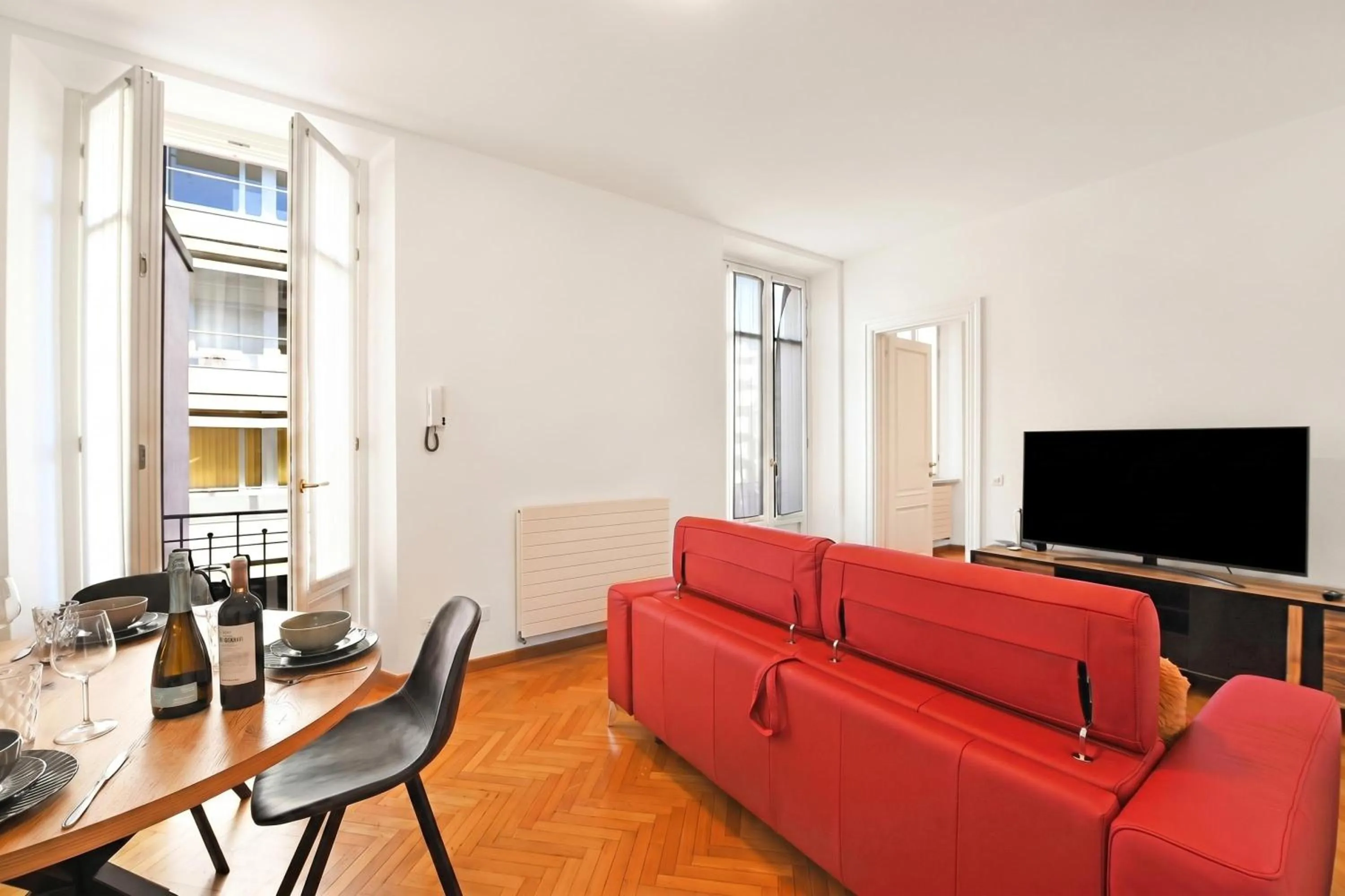 Dining area in Amazing Lugano - Happy Rentals