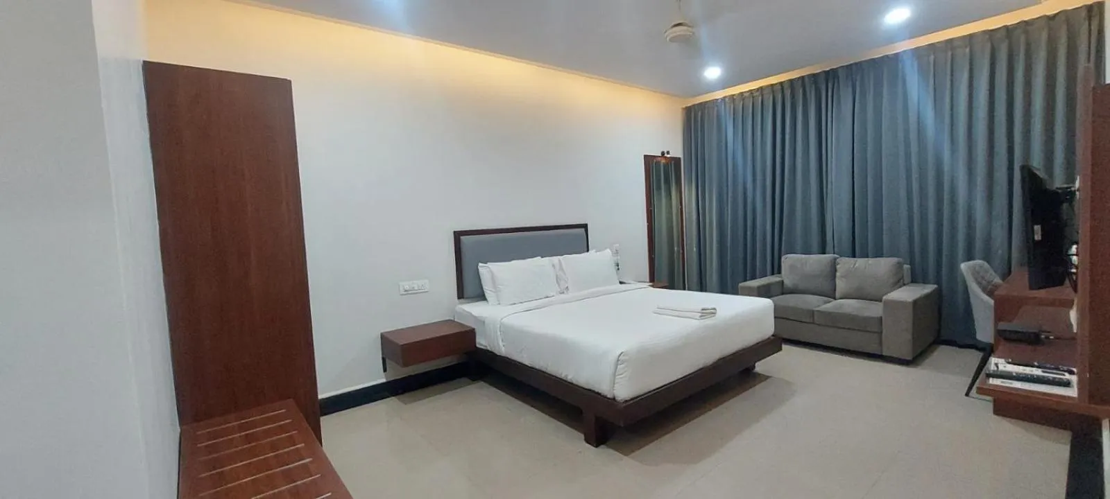 Bed in The Fortune Hotel By Swathi Group