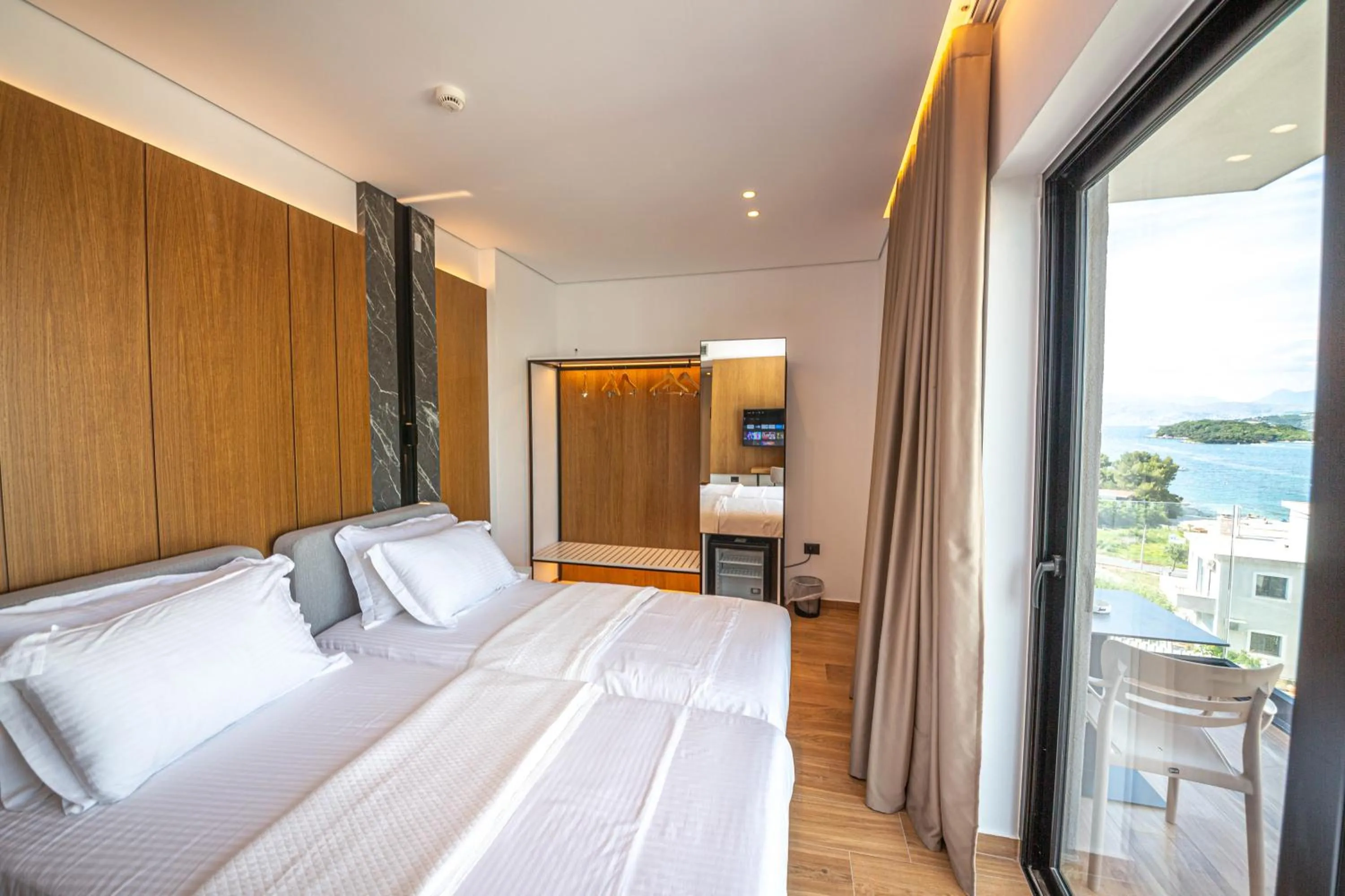 Deluxe Double or Twin Room with Balcony and Sea View in Nobbu Hotel Ksamil