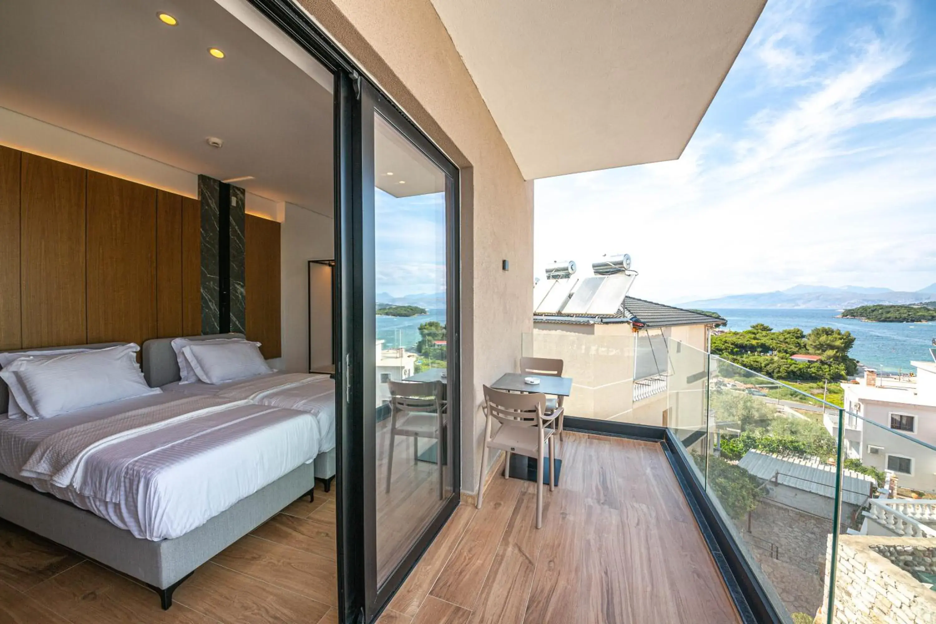 Deluxe Double or Twin Room with Balcony and Sea View in Nobbu Hotel Ksamil Deluxe Double or Twin Room with Balcony and Sea View in Nobbu Hotel Ksamil