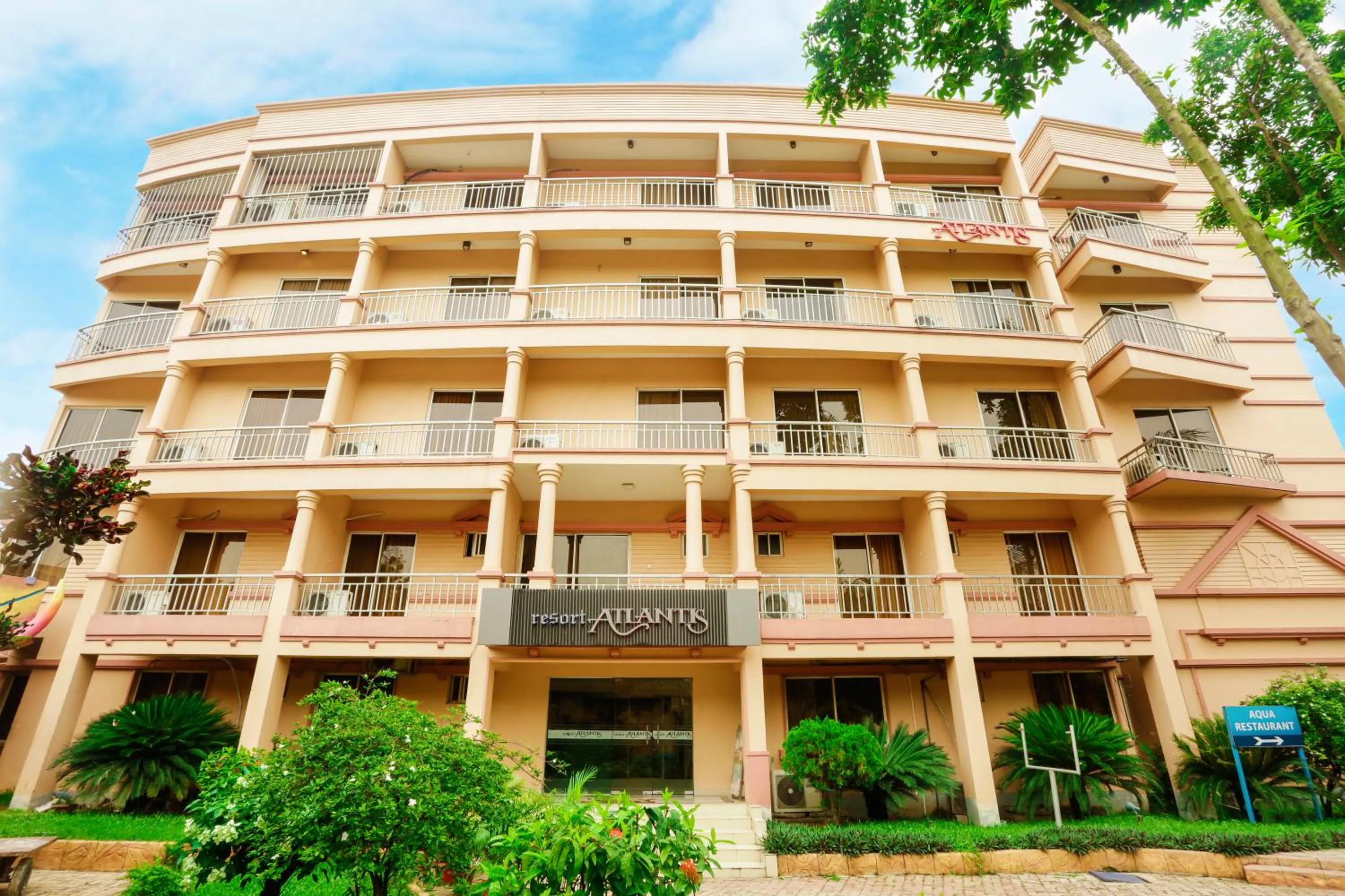 Property building in Resort Atlantis