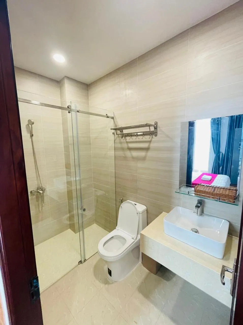 Shower in Phú Gia Hotel