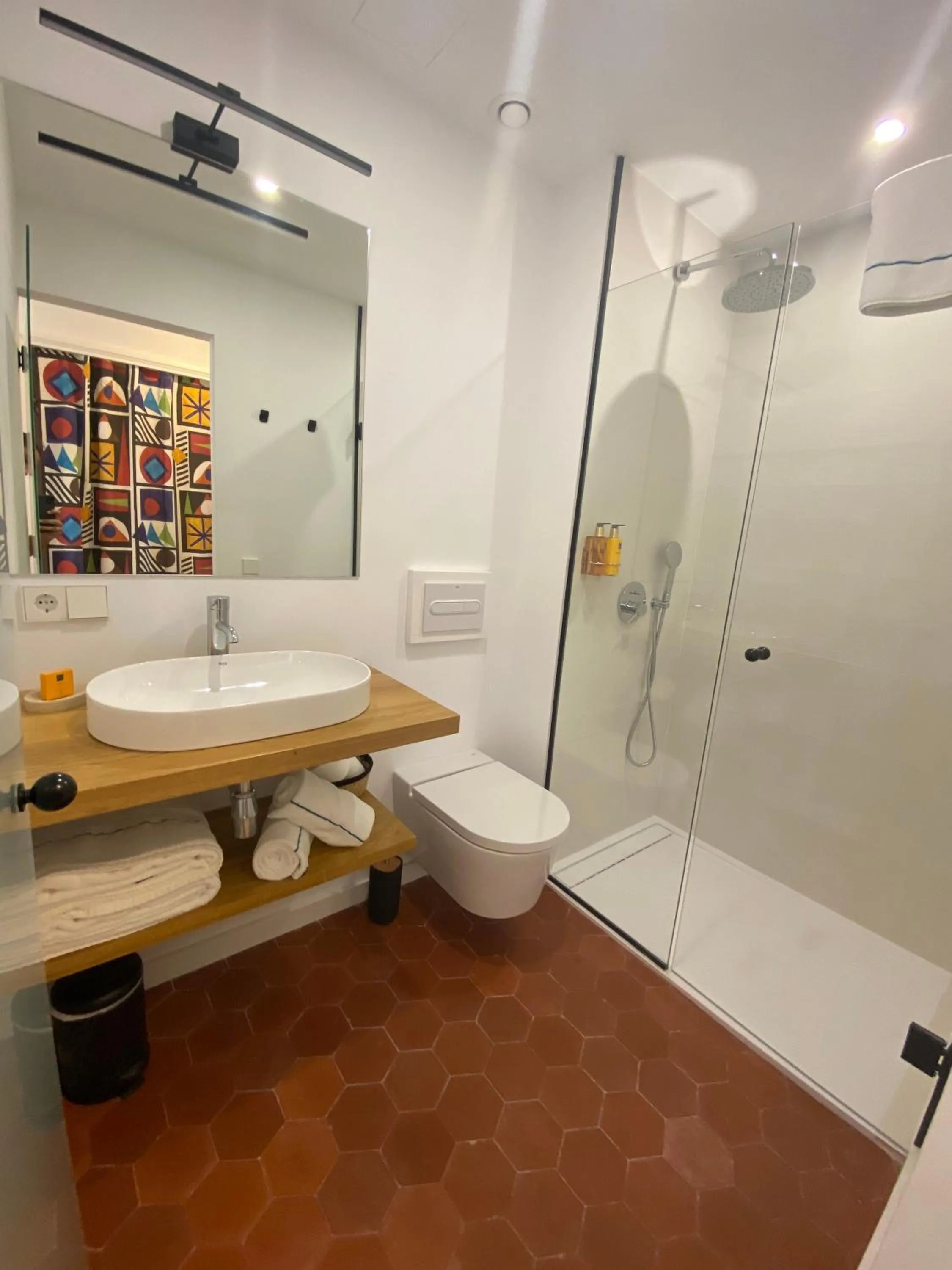 Shower in Hotel Maïa