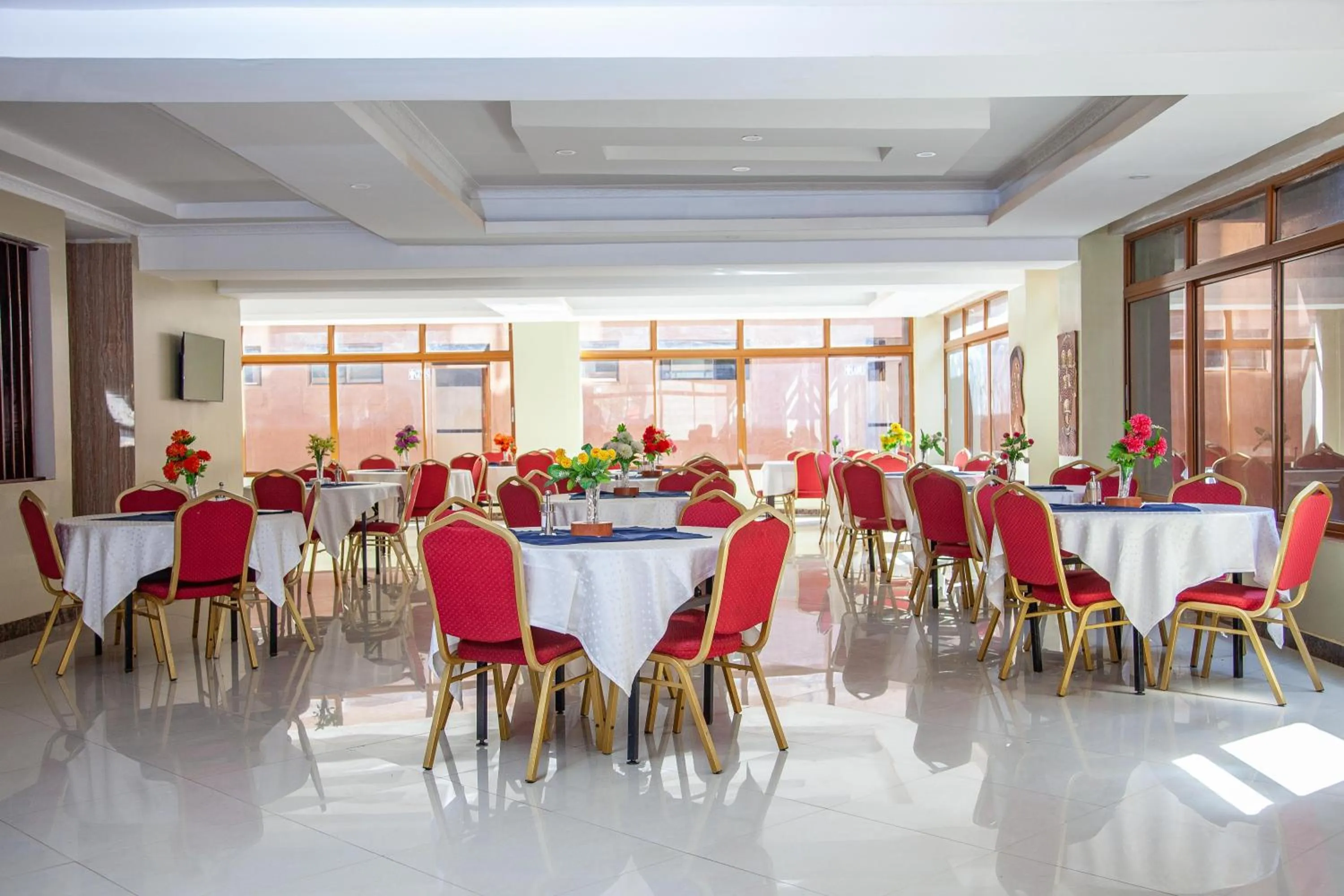 Restaurant/places to eat in The Luke Hotel Cravers Thika