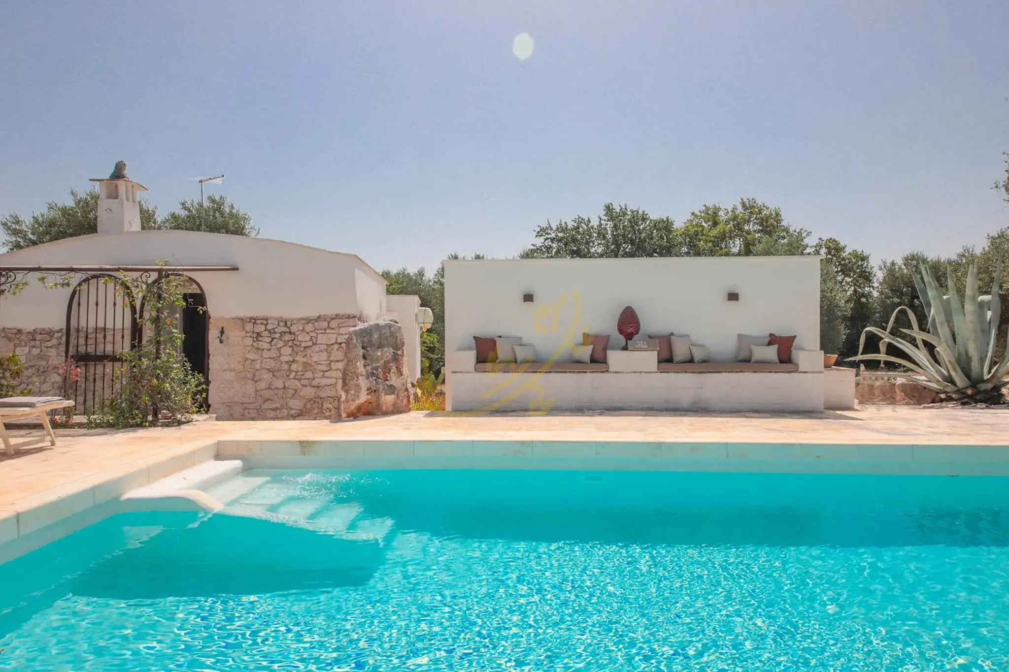 TD Trulli Chiara Tastefully Decorated Trulli with Pool TD Trulli Chiara Tastefully Decorated Trulli with Pool