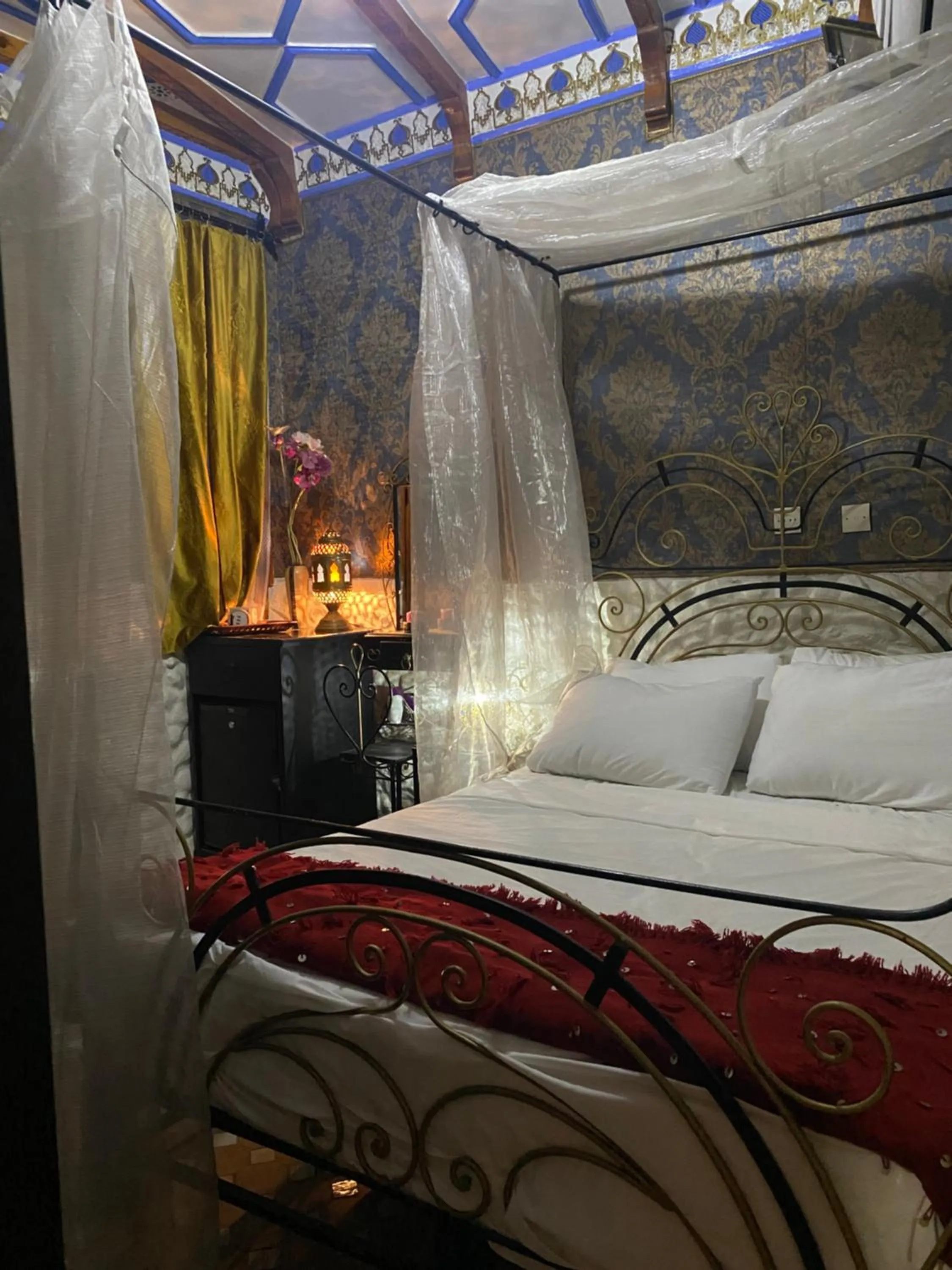 Bed in Riad Azurite