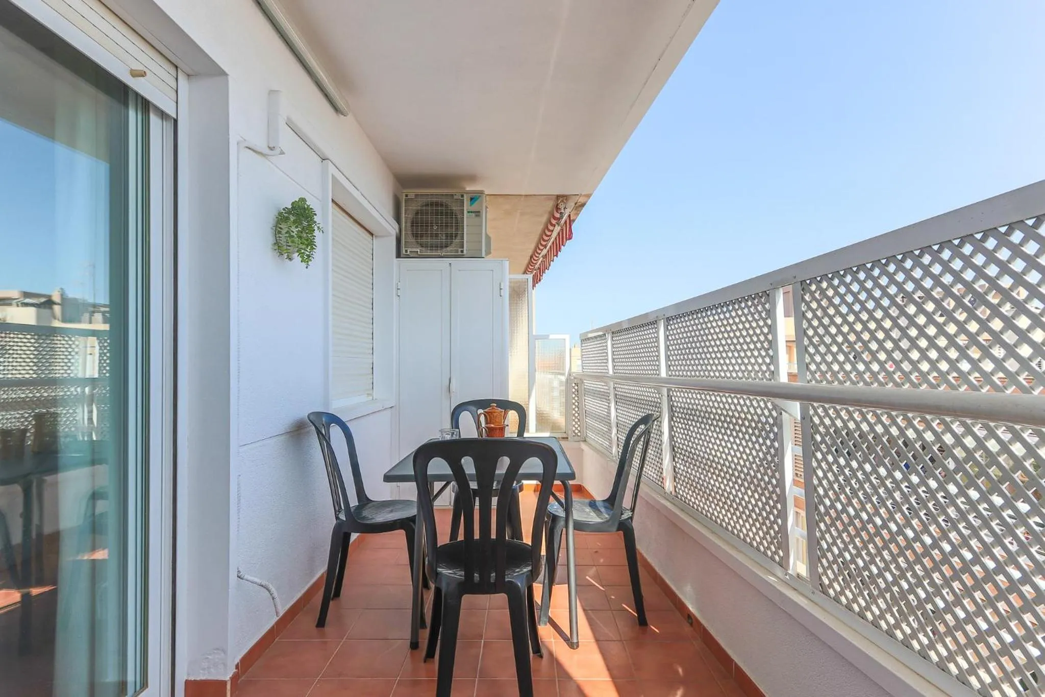 Balcony/Terrace in 084 - Isabel La Católica - comfortHOLIDAYS