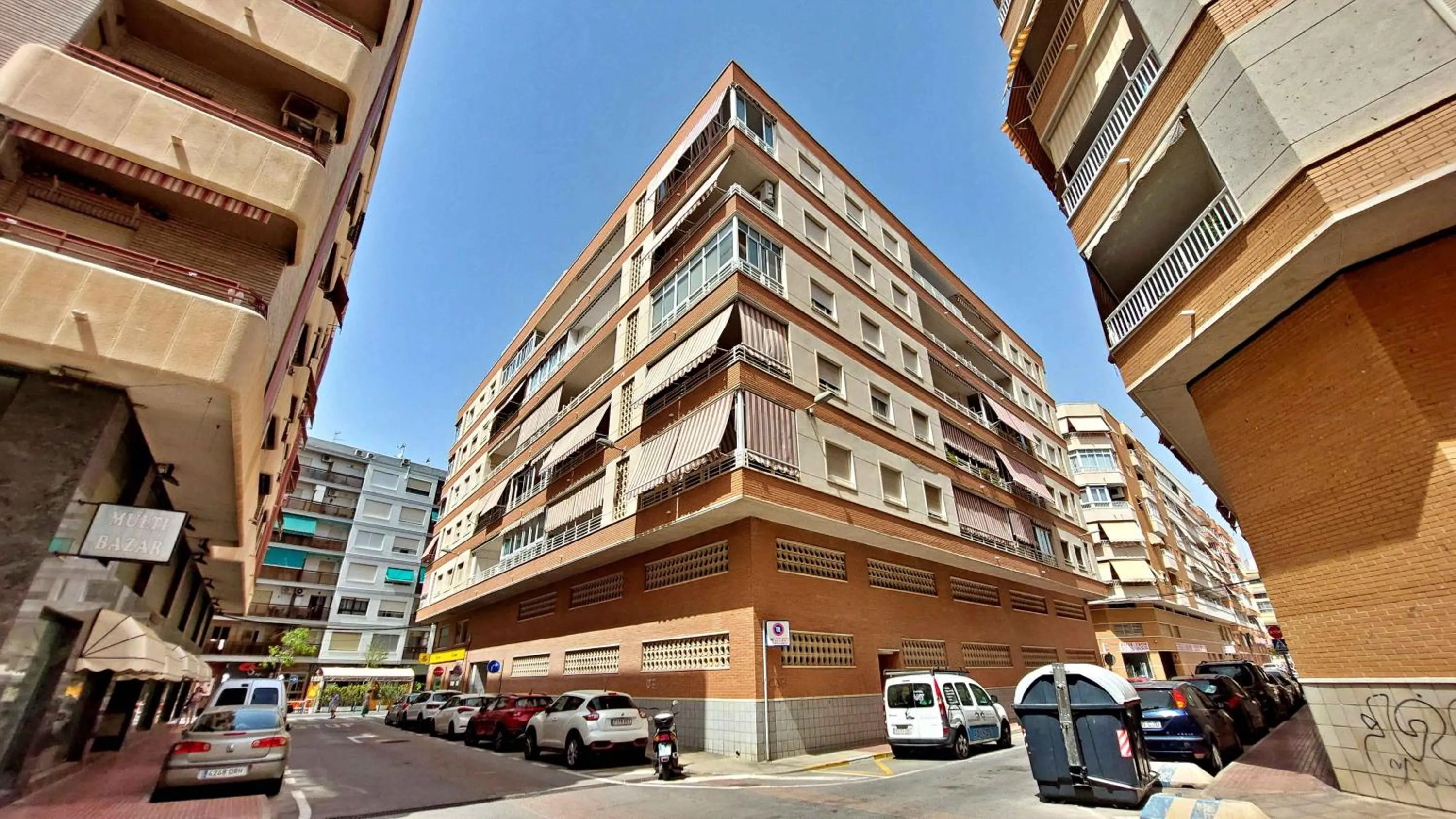 Property building in 084 - Isabel La Católica - comfortHOLIDAYS