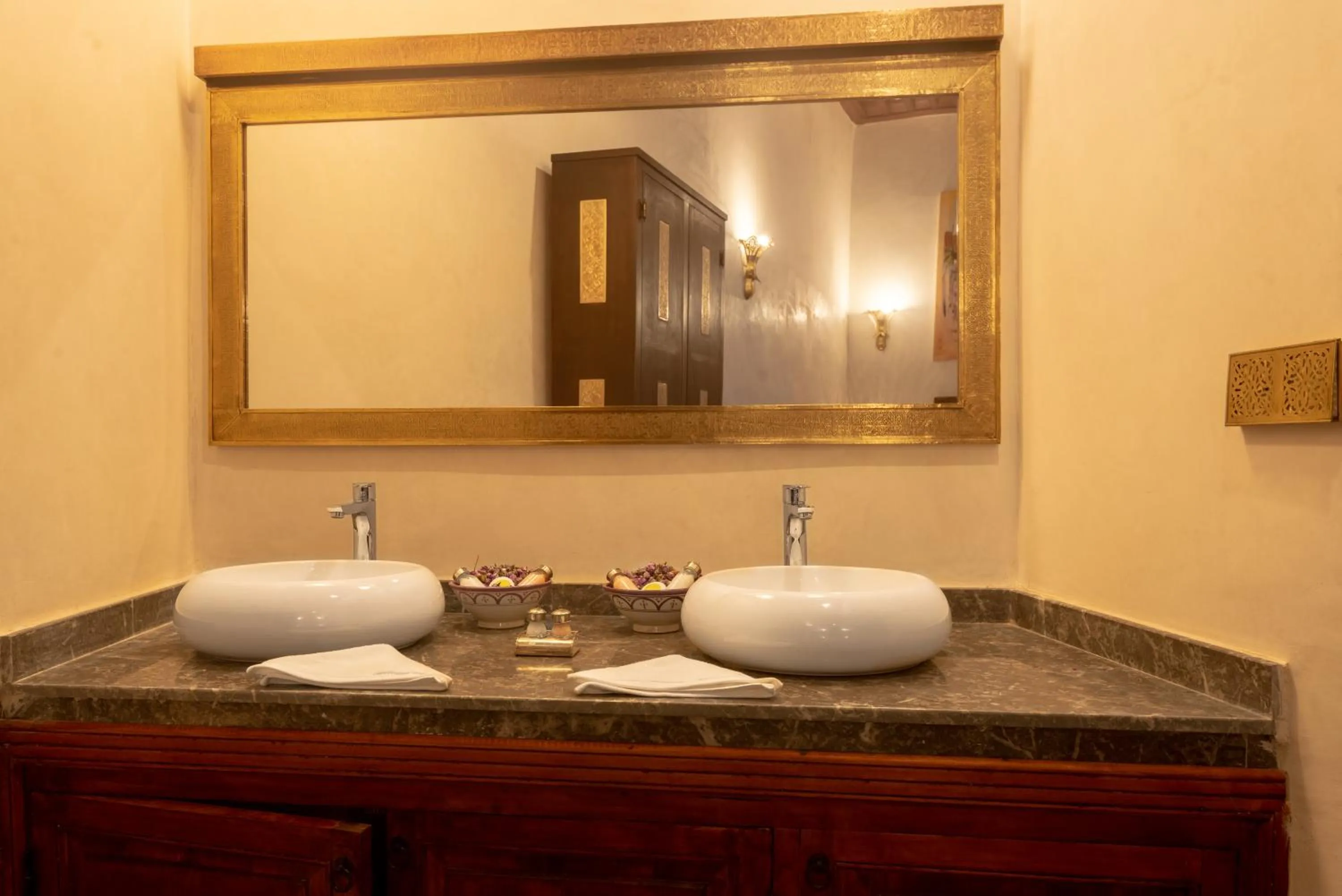 Bathroom in Palais Aix Kabaj &Spa