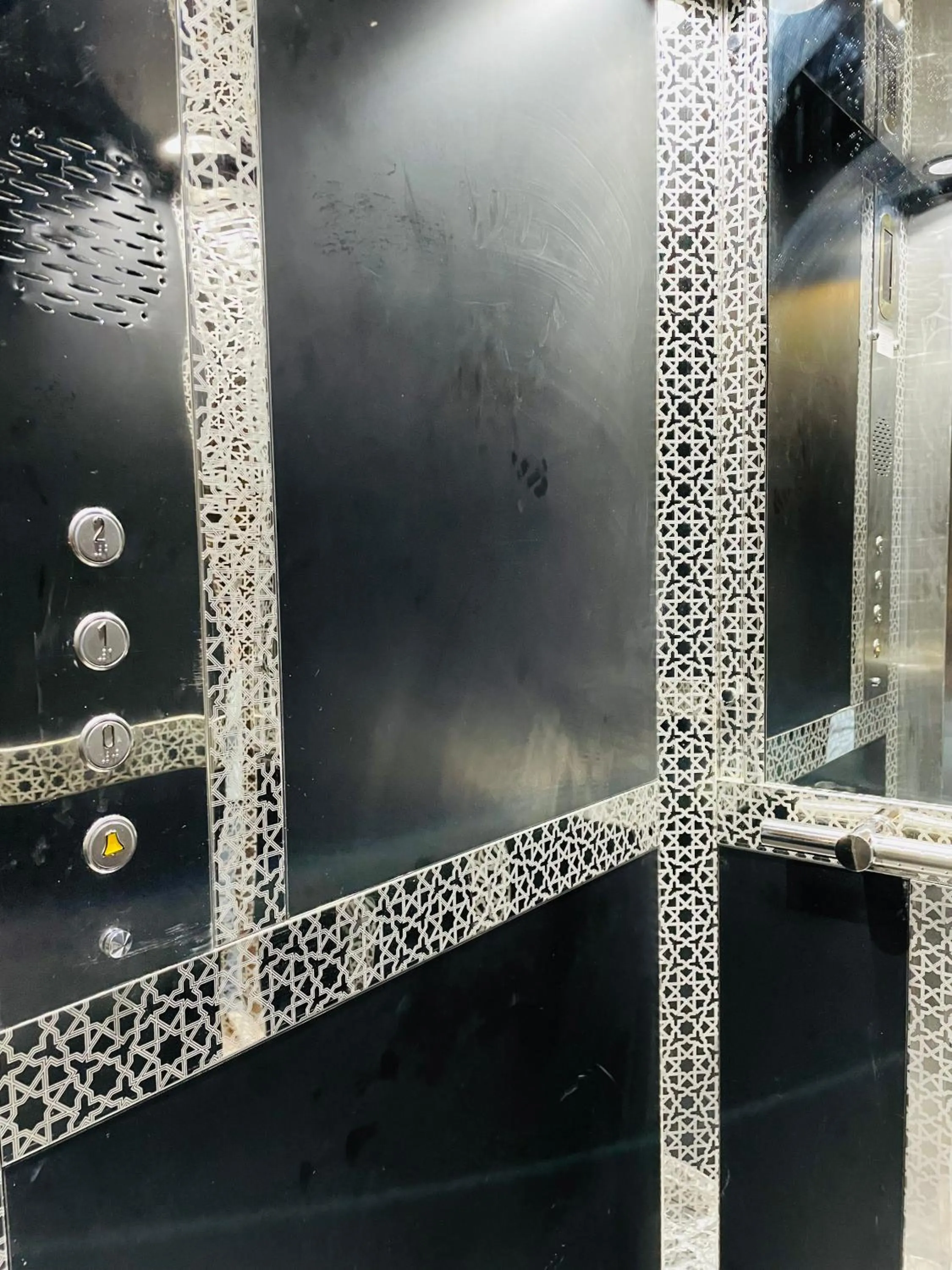 elevator in Palais Aix Kabaj &Spa