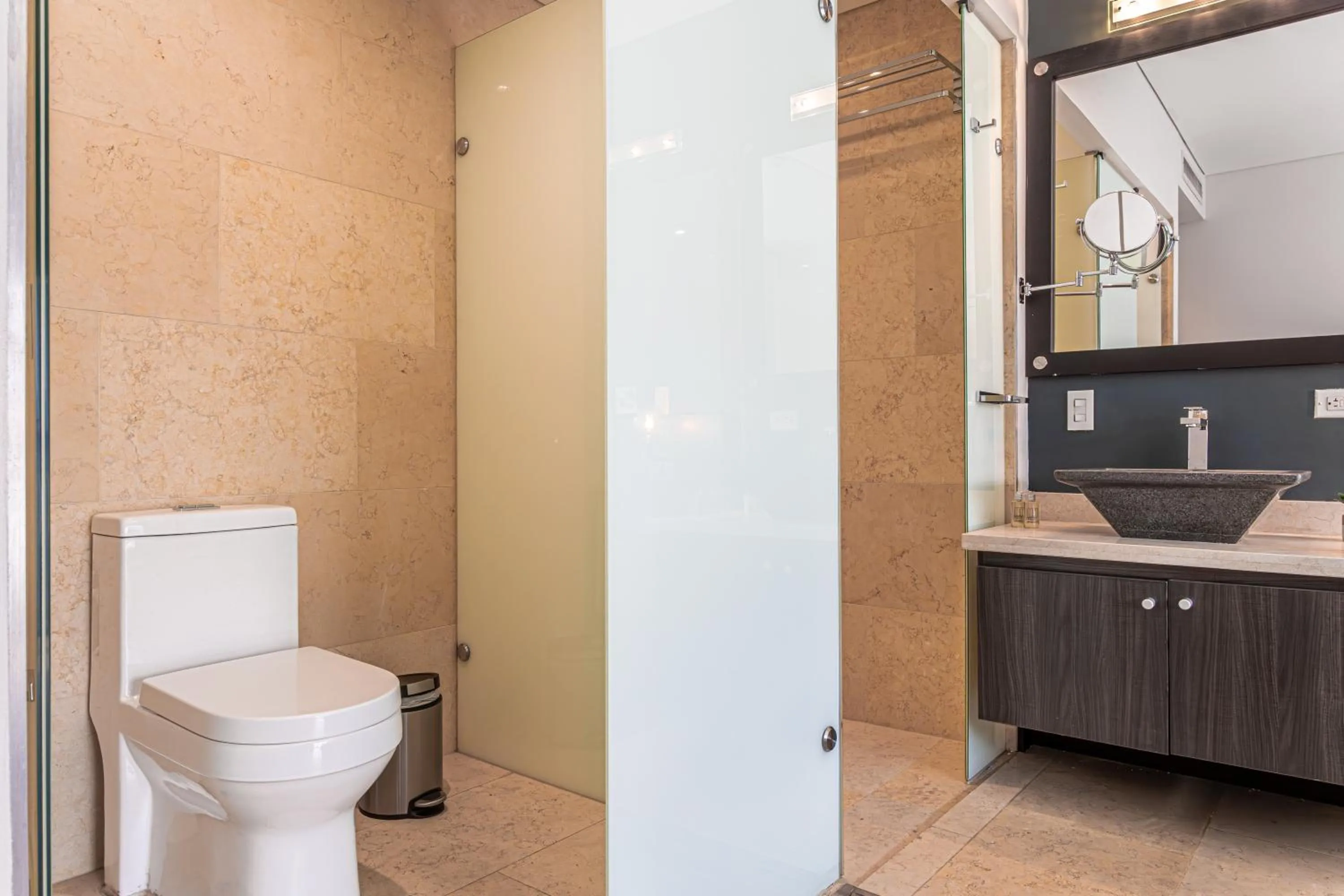 Toilet in Soy Local Usaquen