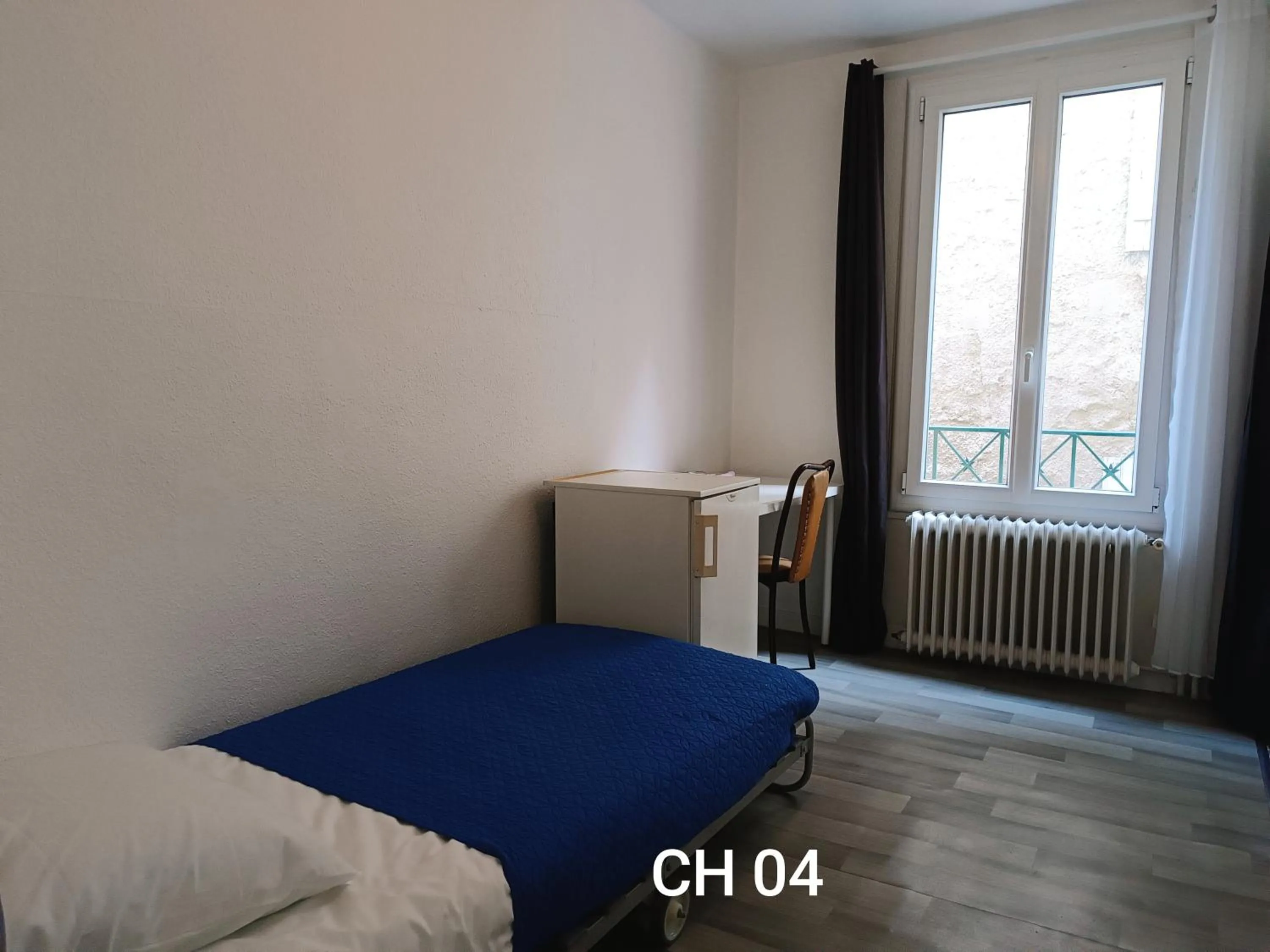 Bed in HOTEL LE FONTENOY
