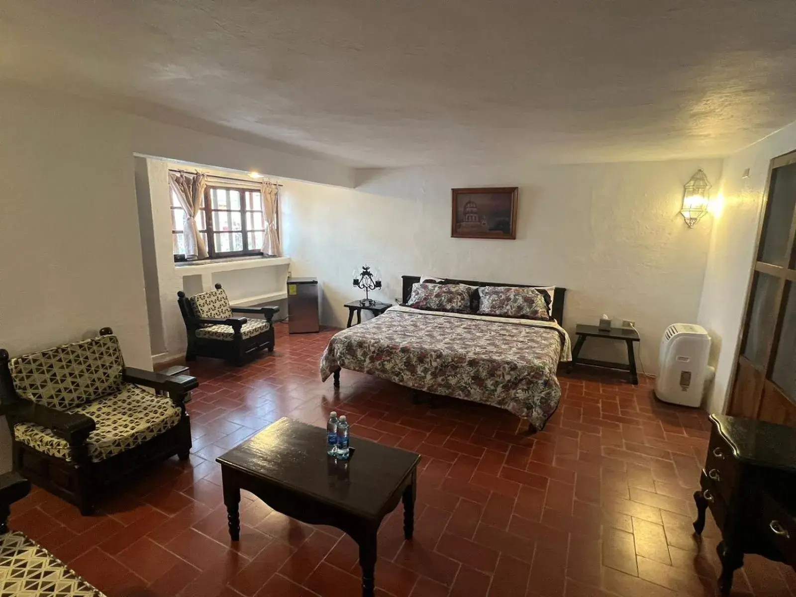 Suite with Terrace - single occupancy in Posada de las Monjas Suite with Terrace - single occupancy in Posada de las Monjas