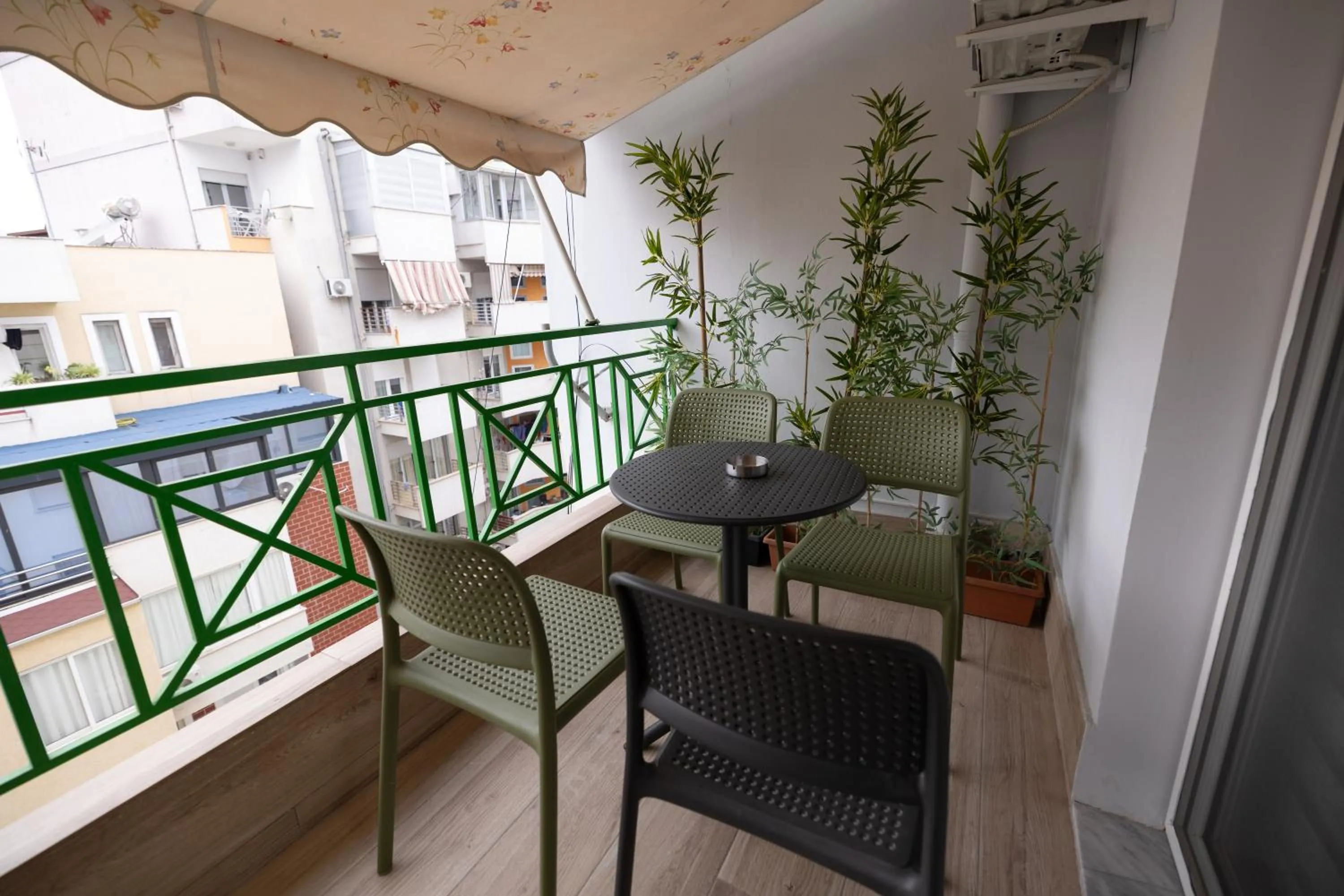 Balcony/Terrace in Boho Central Apartment