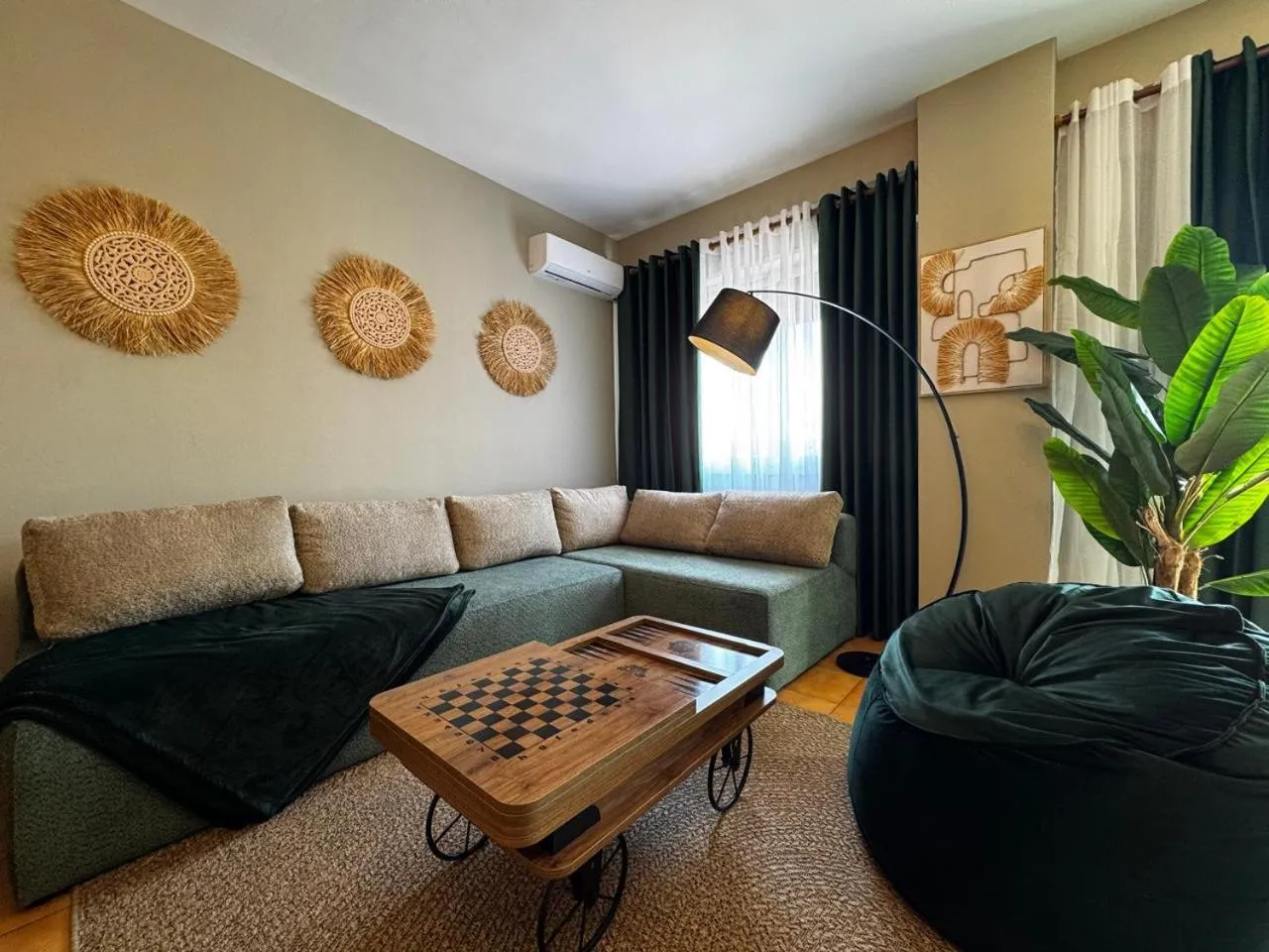 Living room in Boho Central Apartment