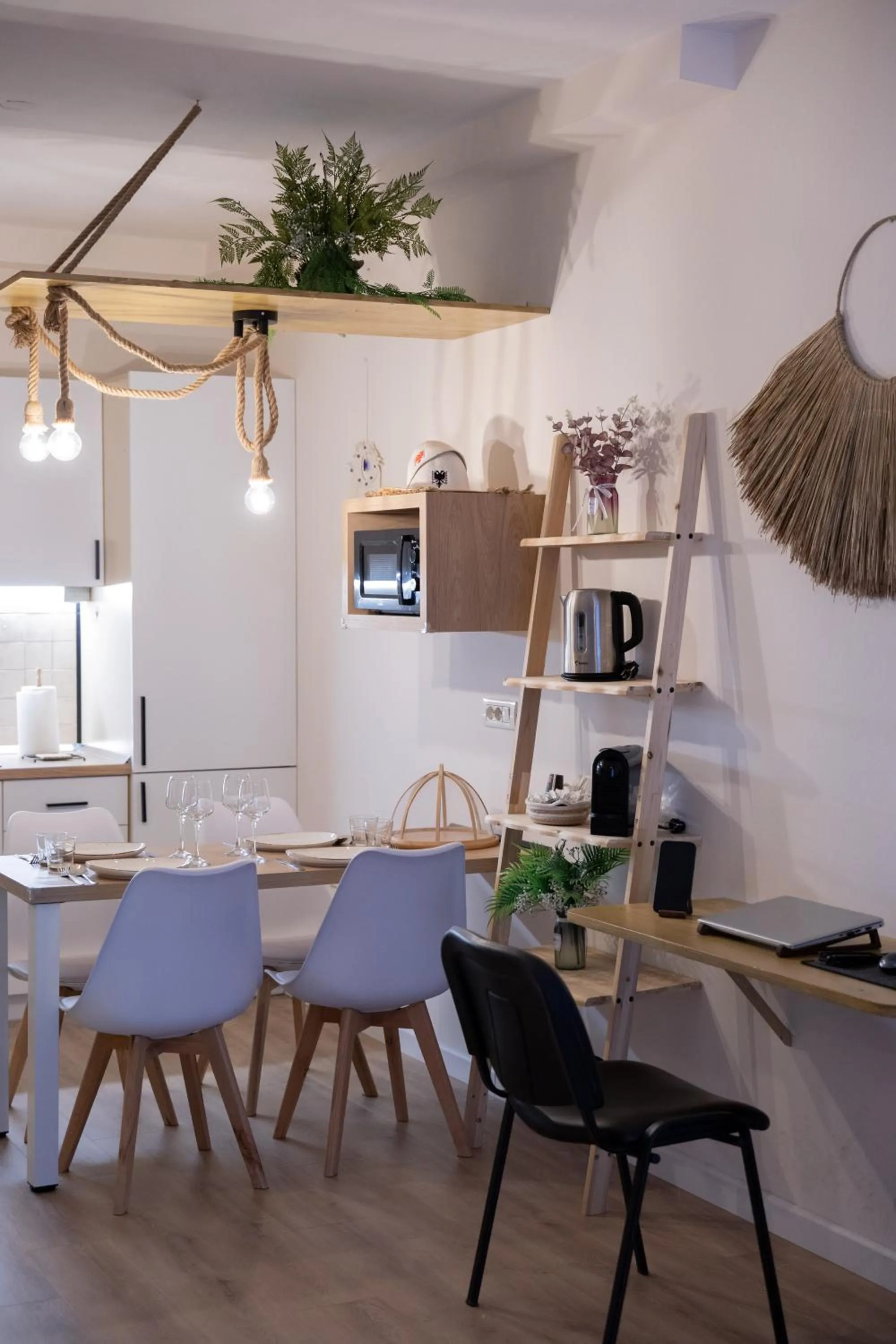 Coffee/tea facilities in Boho Central Apartment