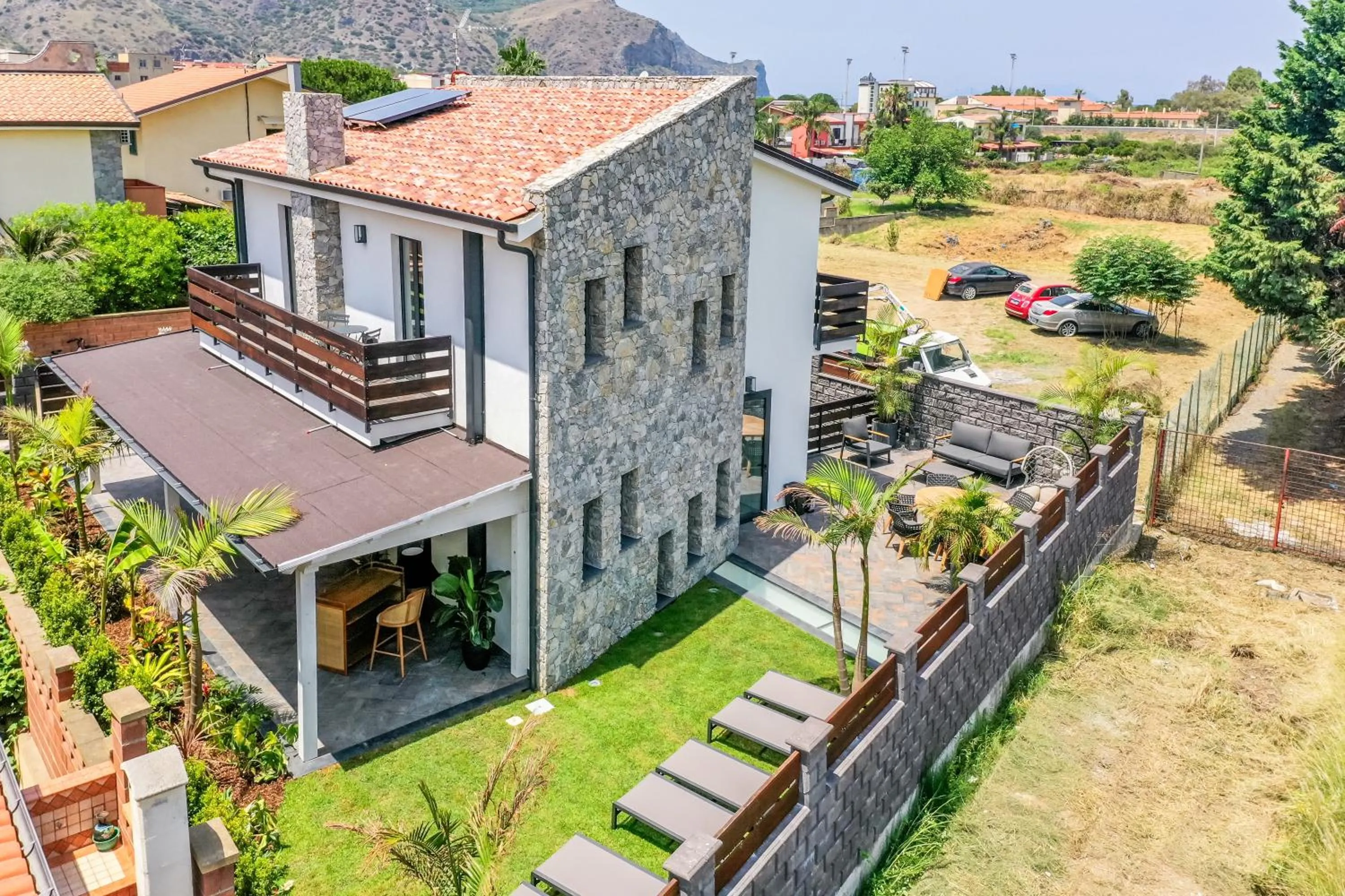 Bird's-eye View in Eksōtika