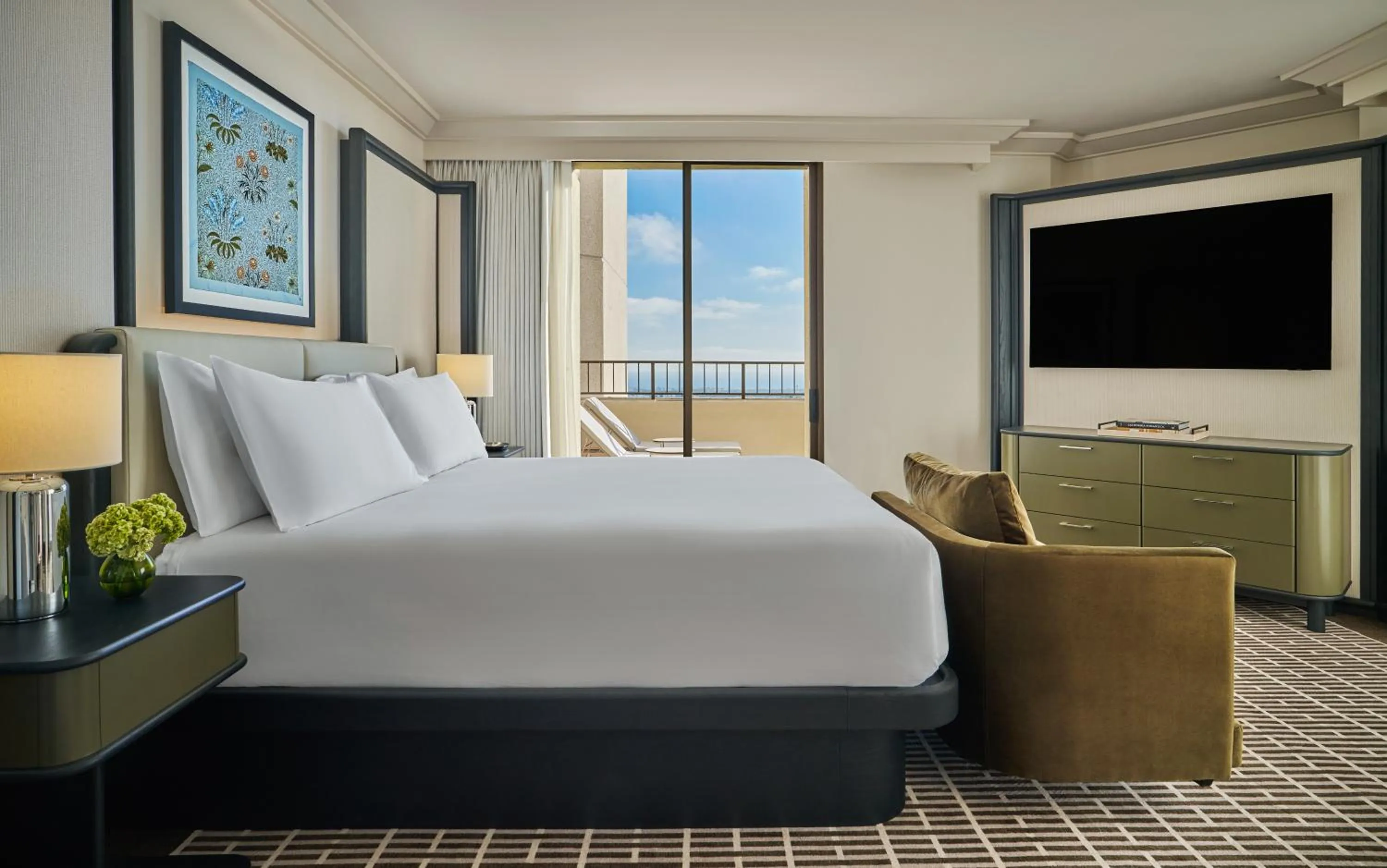 Bed in Pendry Newport Beach