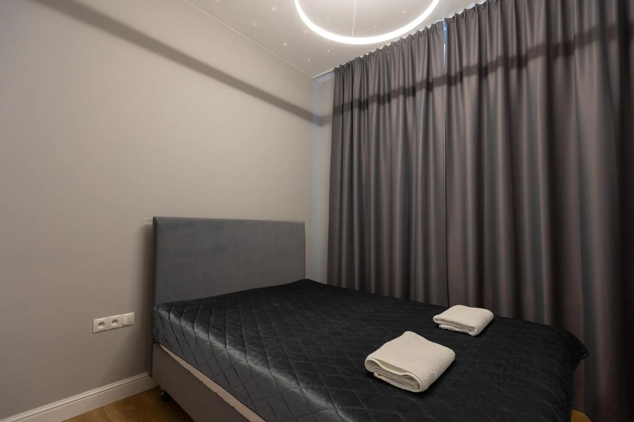 Bed in Ostróda City Center Top floor lake view & balcony apartment