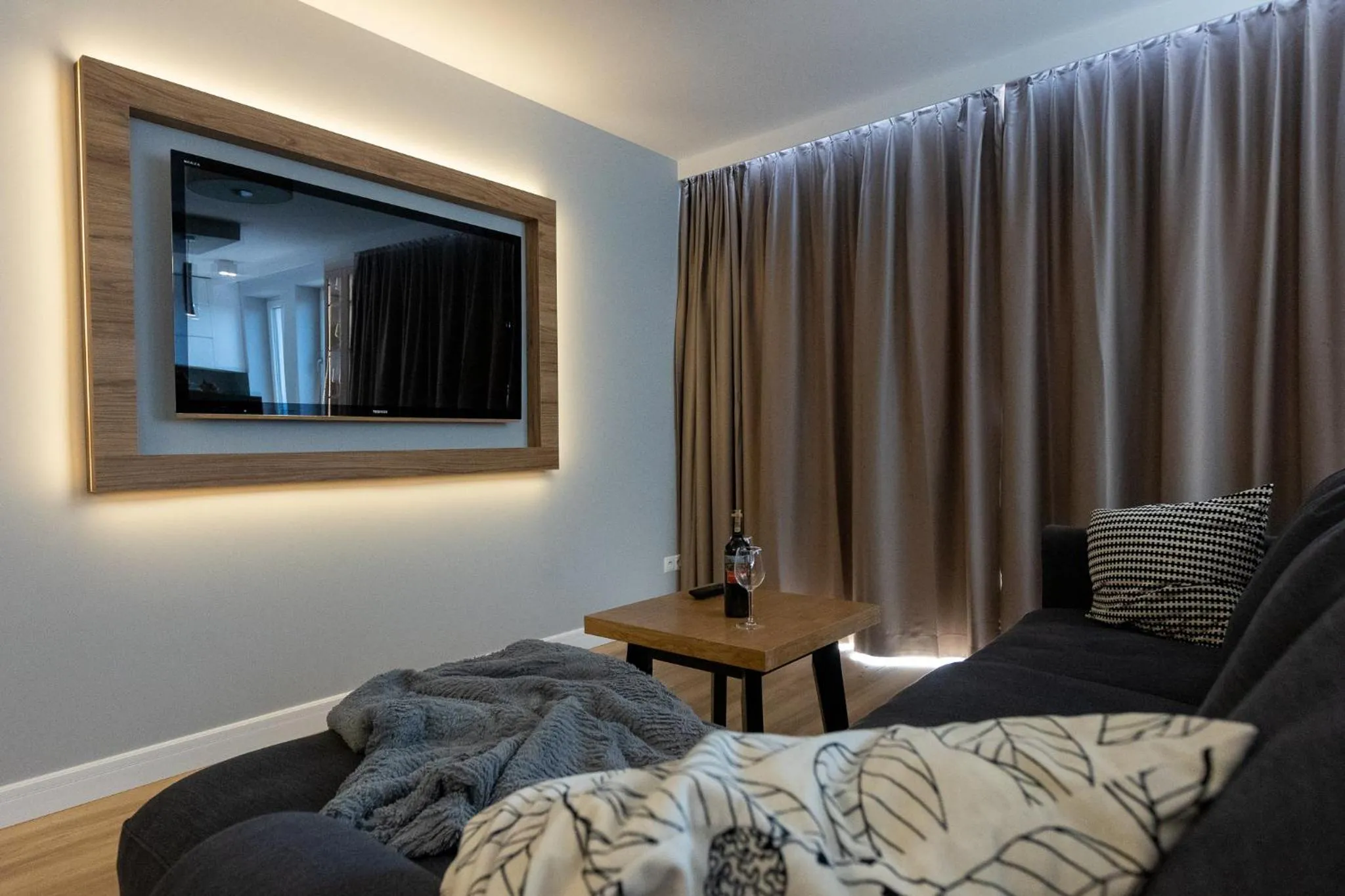Ostróda City Center Top floor lake view & balcony apartment
