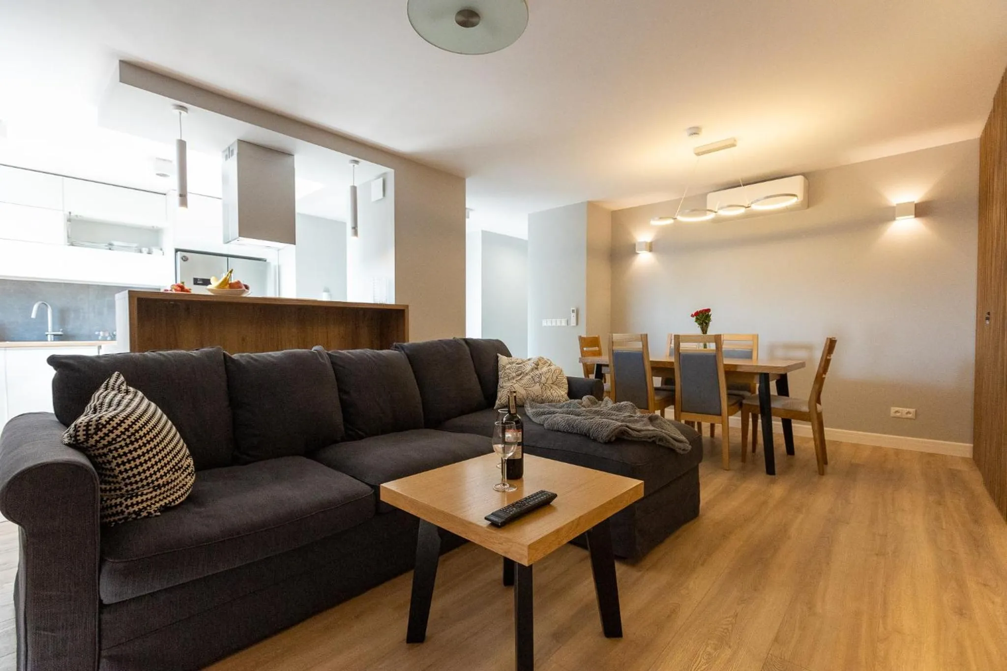 Ostróda City Center Top floor lake view & balcony apartment