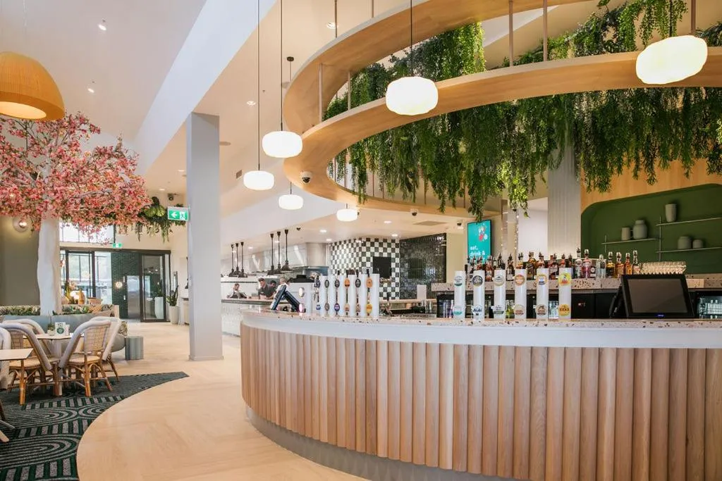 Restaurant/places to eat in Bli Bli Suites