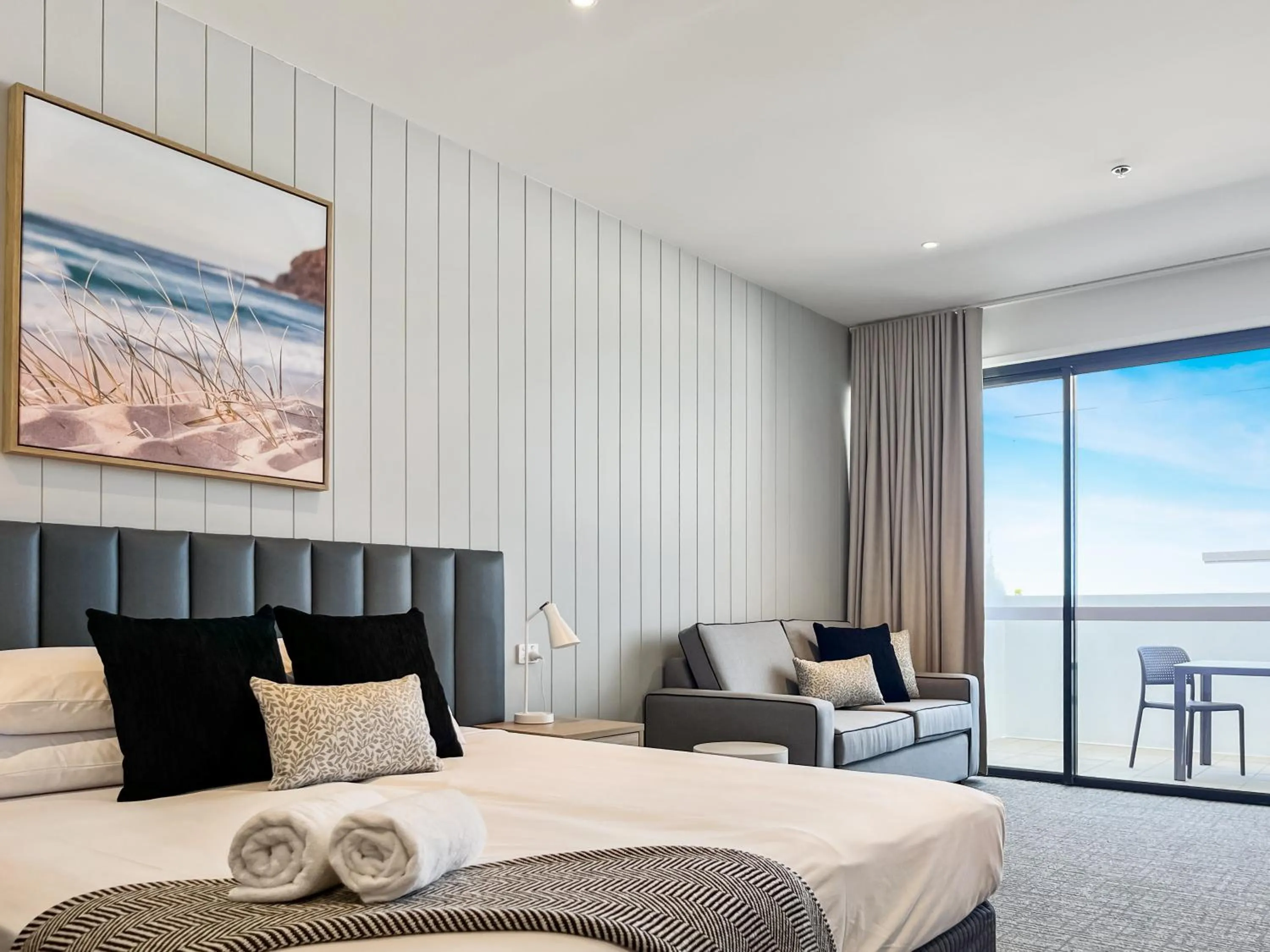 View (from property/room), Bed in Bli Bli Suites