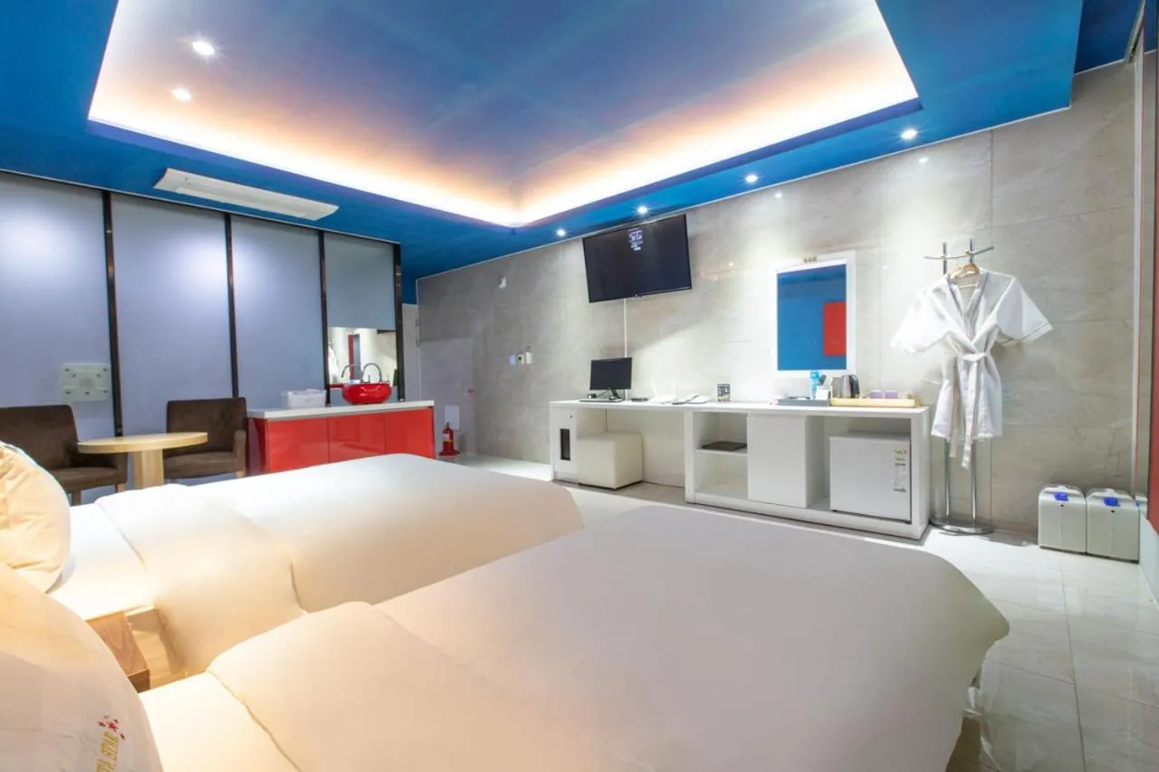 Bed in Incheon Pentastar Hotel