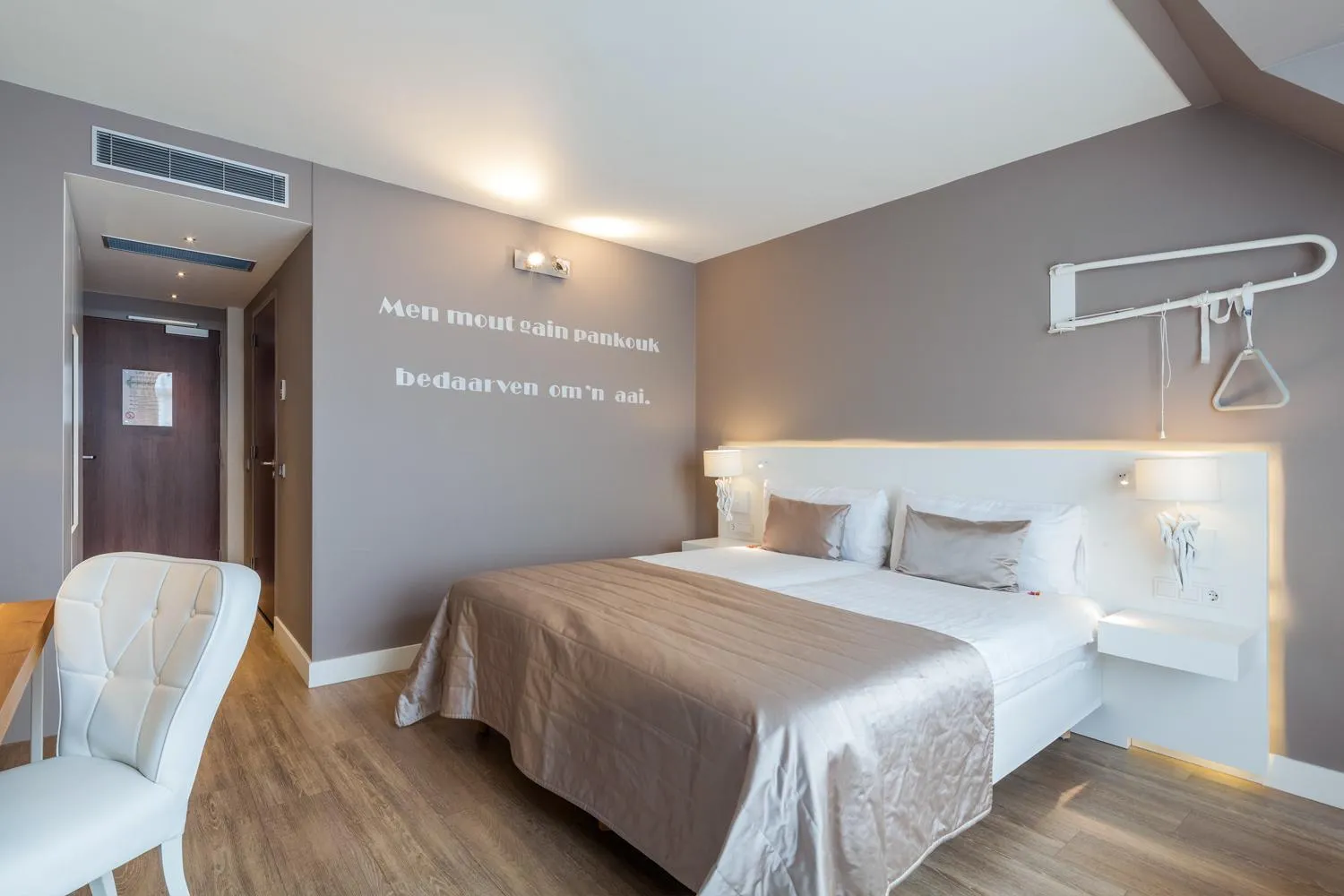 Bed in Van der Valk Hotel Groningen-Westerbroek