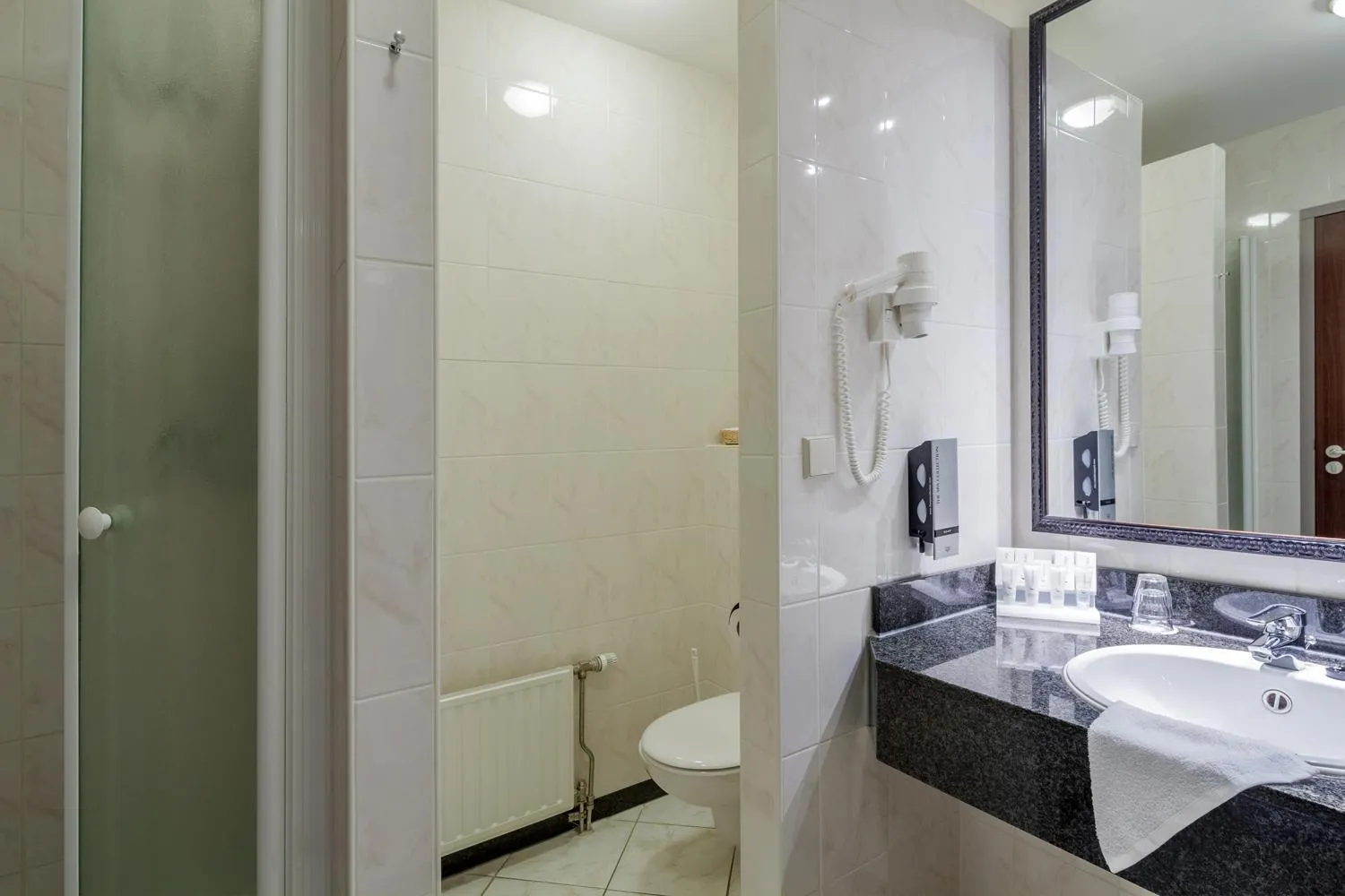 Bathroom in Van der Valk Hotel Groningen-Westerbroek