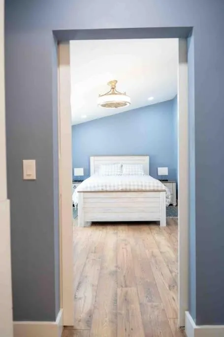 Bed in Tampa Bay Oasis