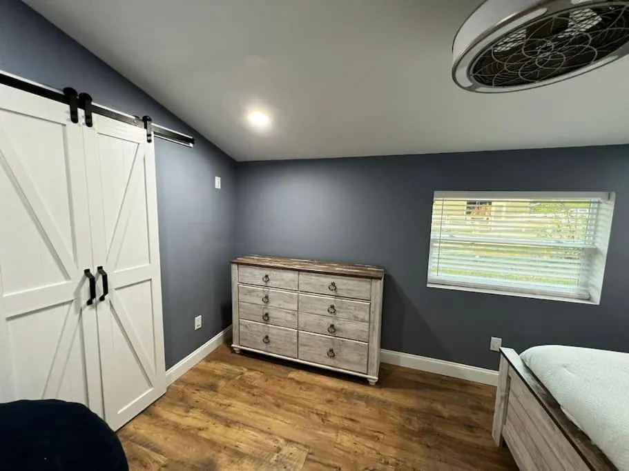 Bed in Tampa Bay Oasis