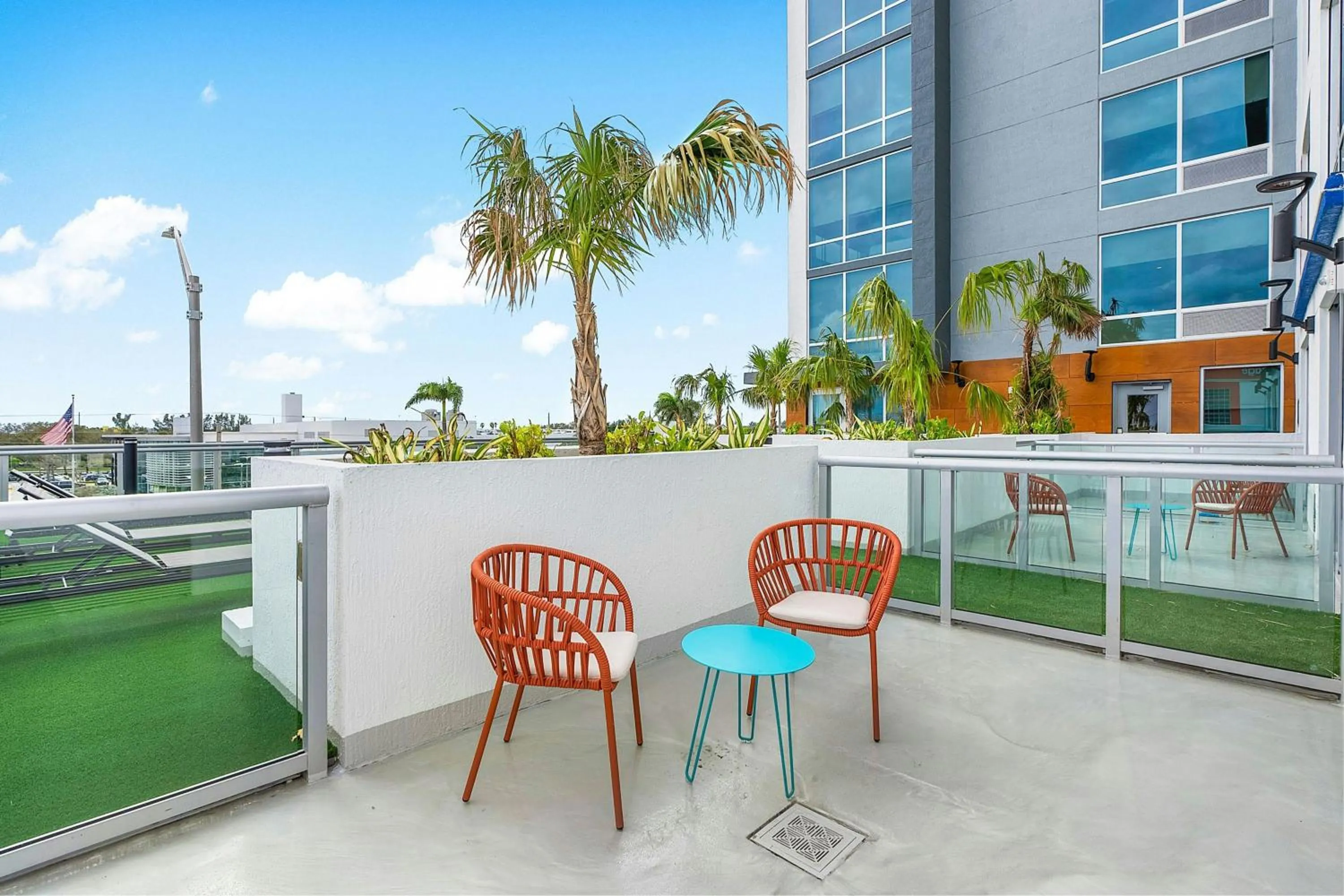 Photo of the whole room in Aloft Fort Lauderdale Airport & Cruise Port