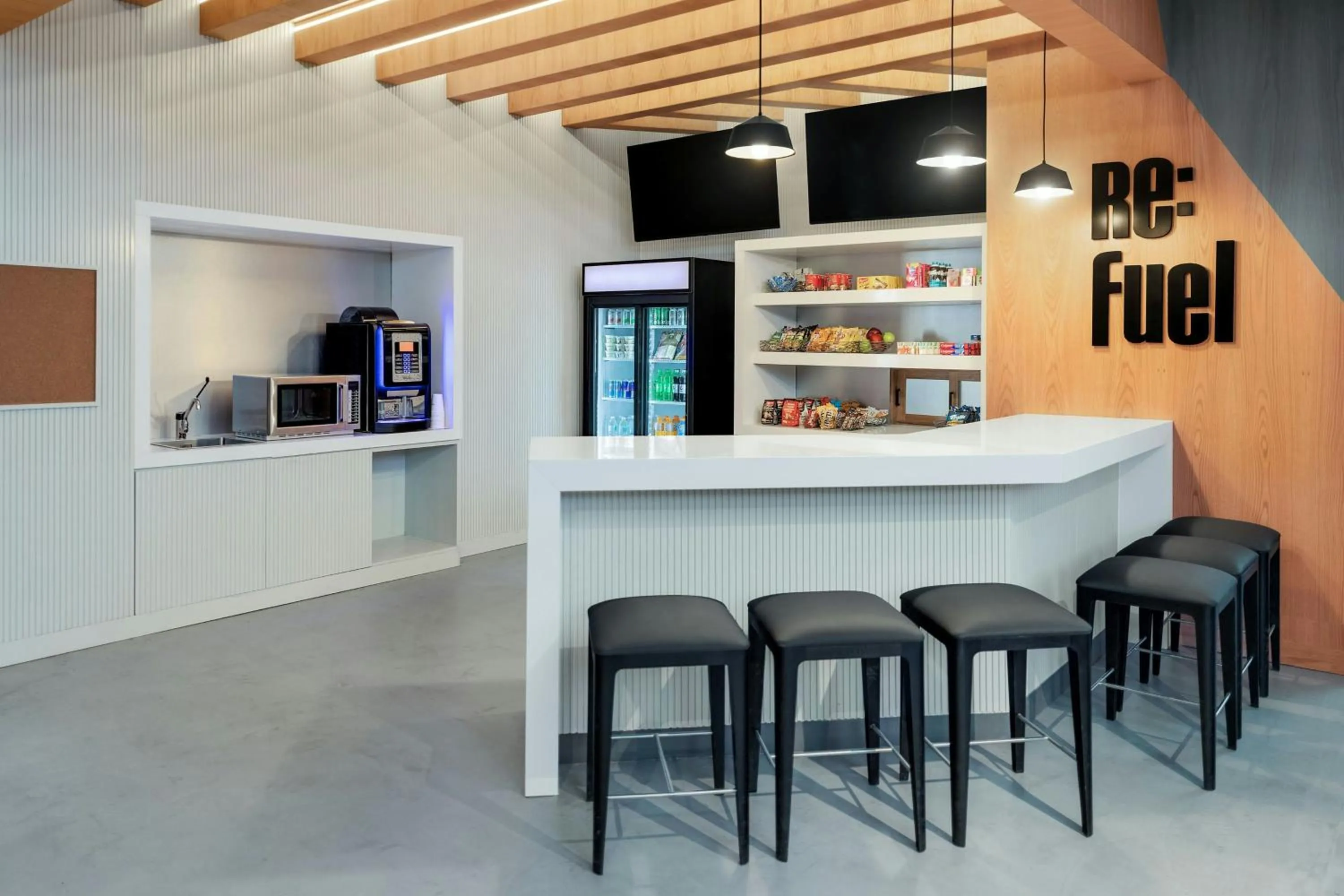 Food and drinks in Aloft Santo Domingo Piantini