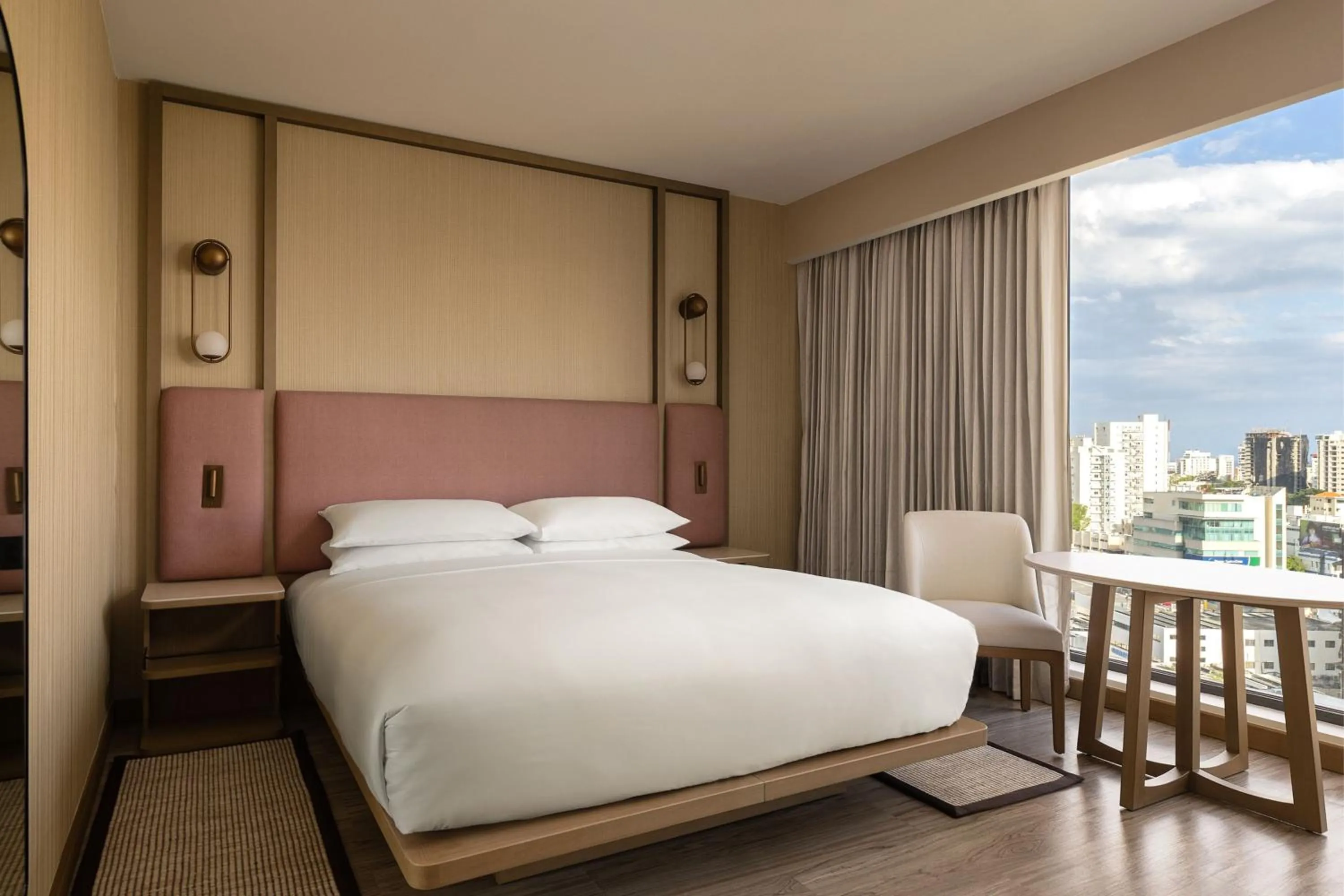 Photo of the whole room, Bed in Santo Domingo Marriott Hotel Piantini