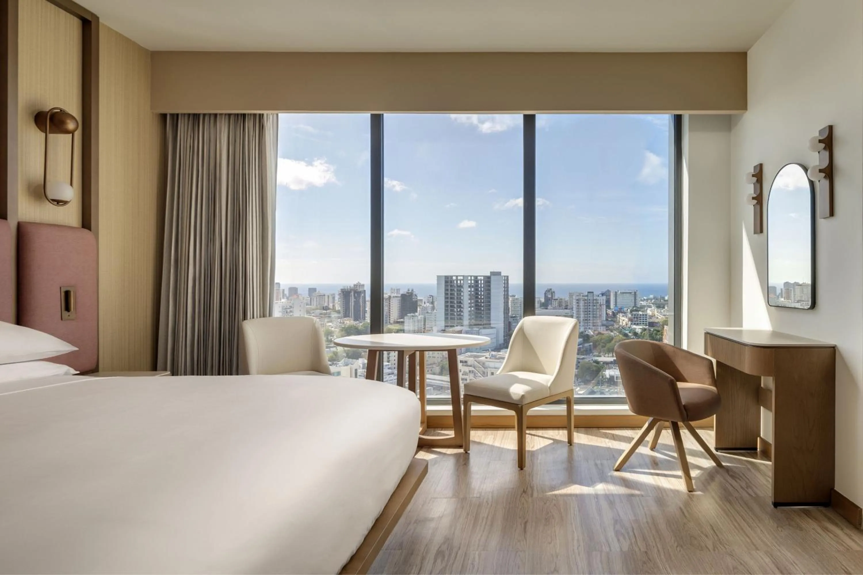 Photo of the whole room, Bed in Santo Domingo Marriott Hotel Piantini