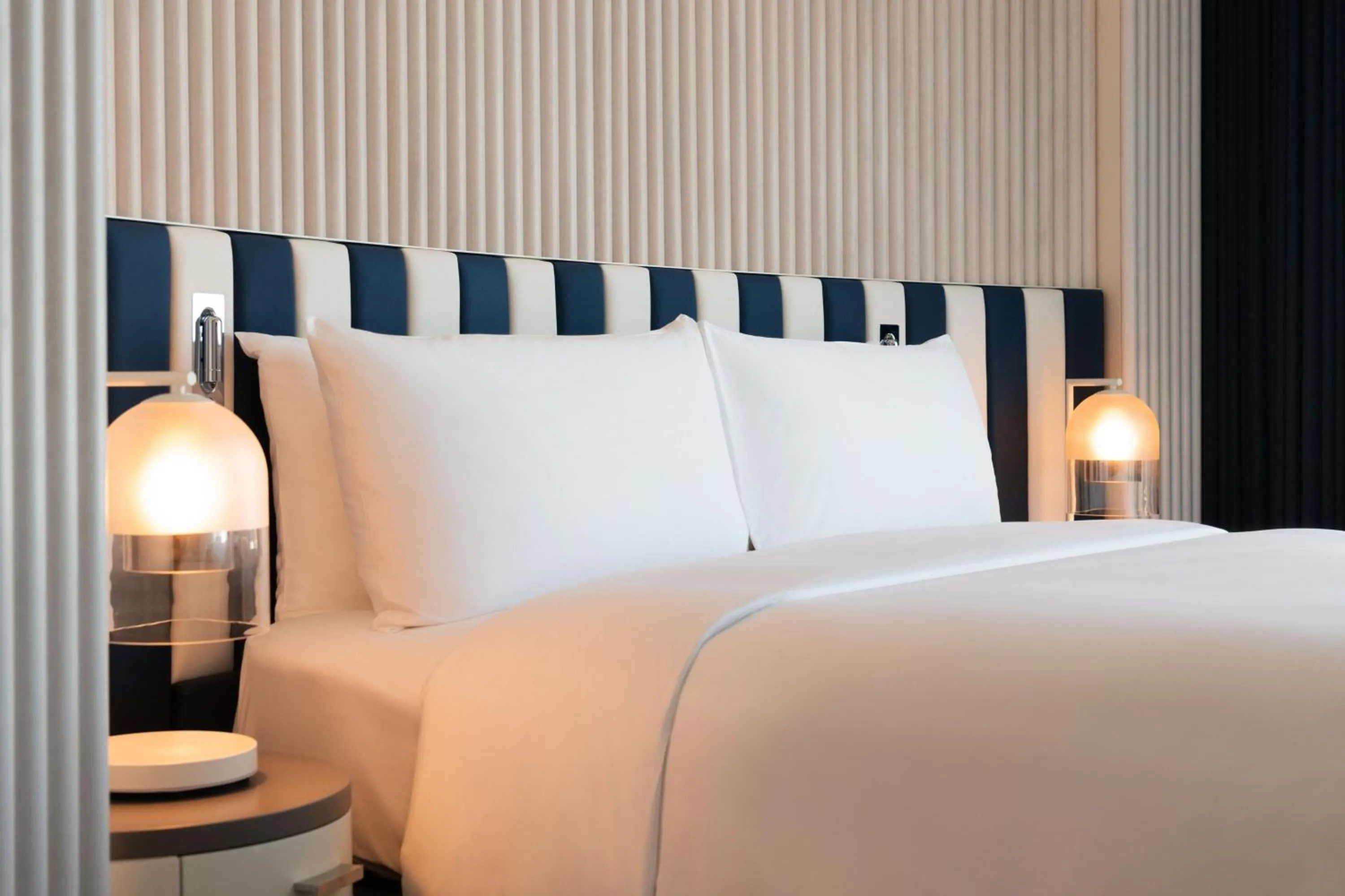 Photo of the whole room, Bed in W Sydney