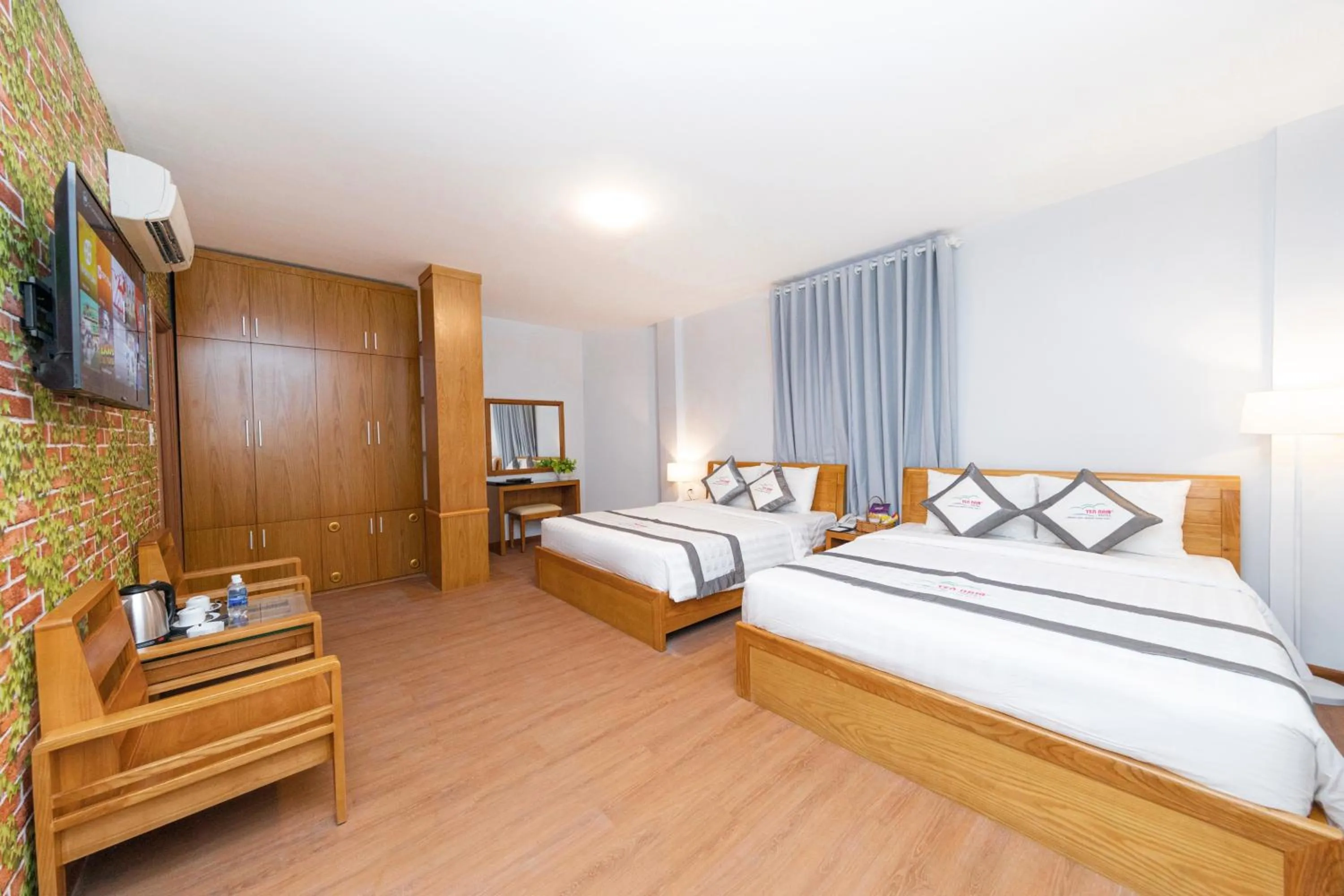 Bed in Yen Nam Hotel Hoang Van Thu