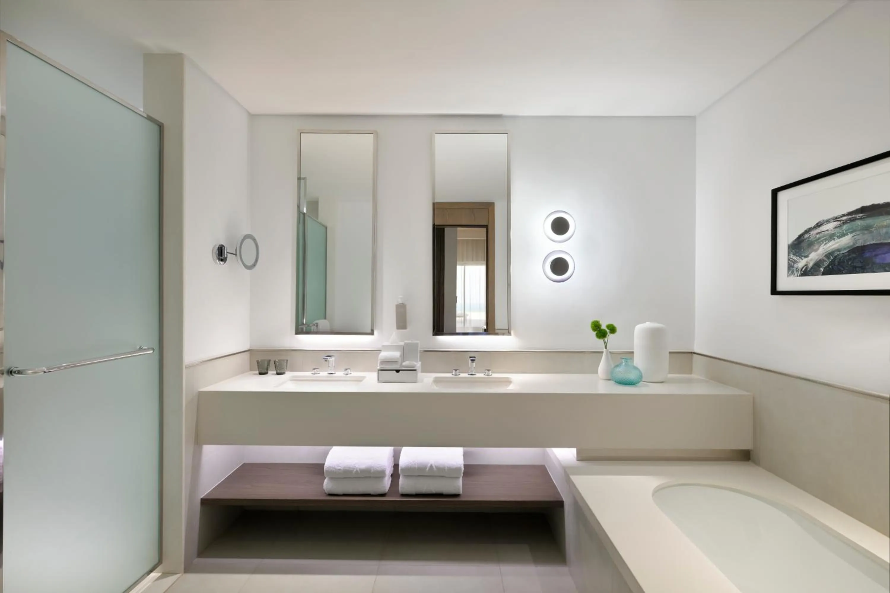 Bathroom, Bed in Address Beach Resort Marassi