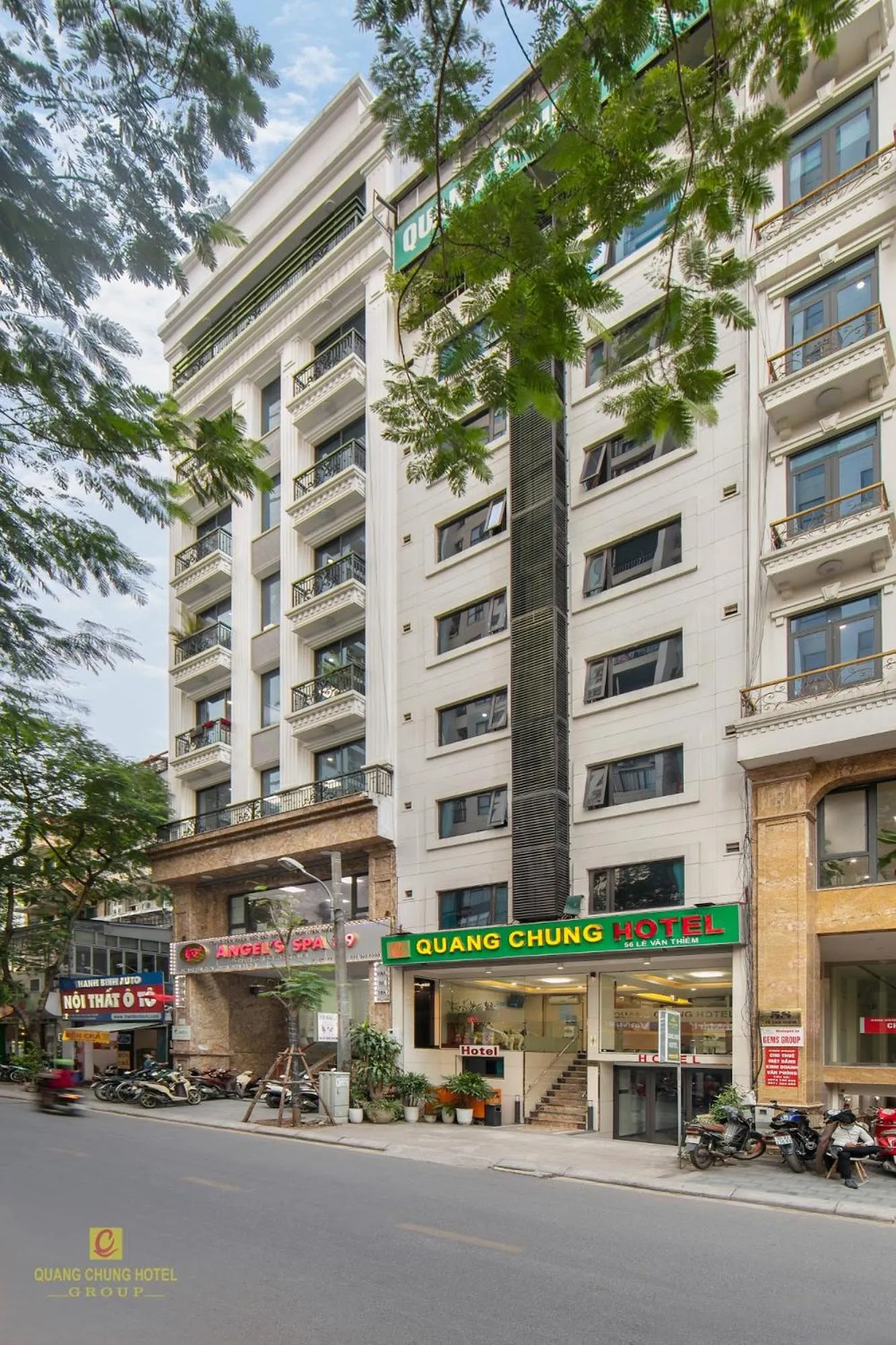 Property building in Quang Chung Hotel Le Van Thiem