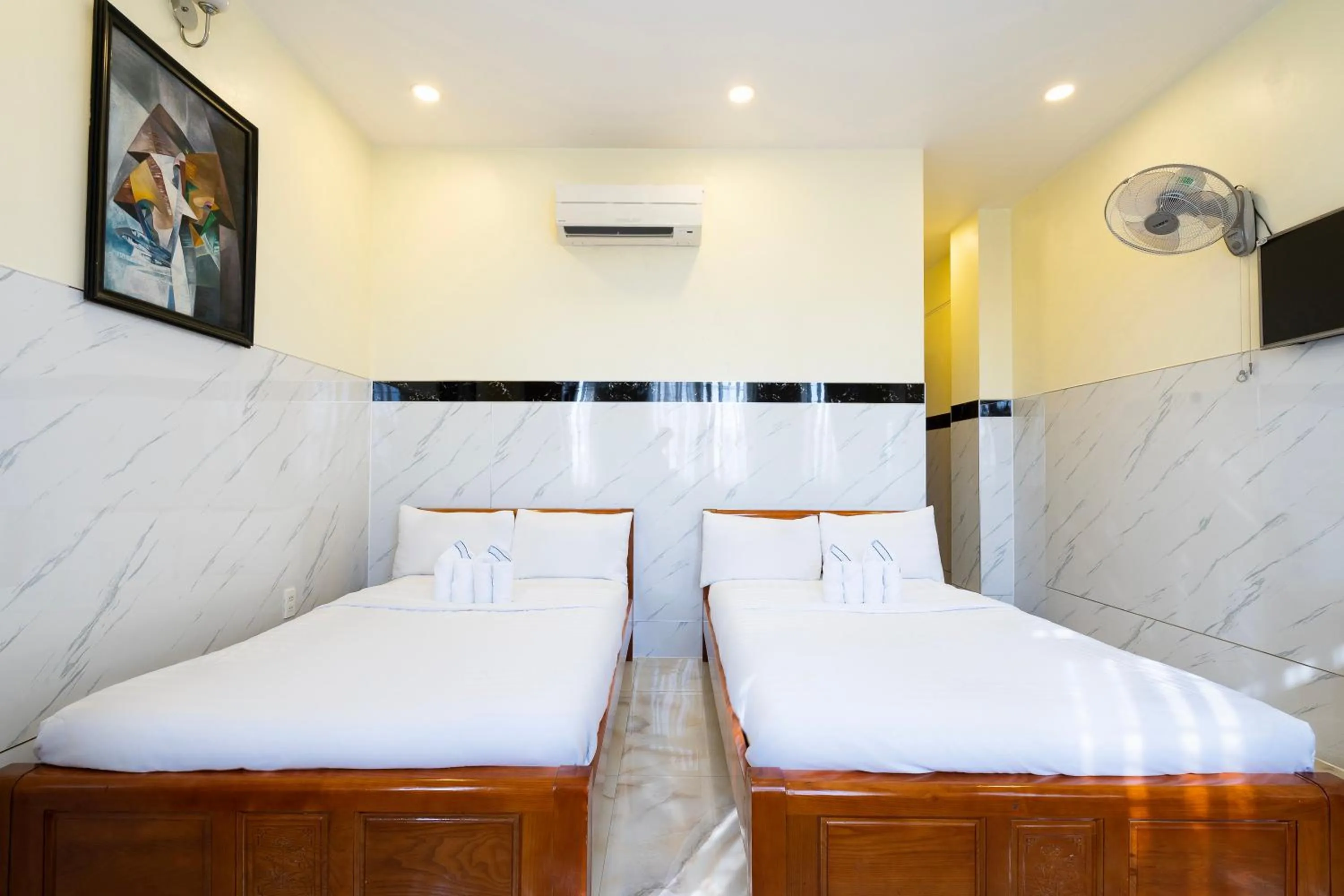 Bed in Mai Phương - RUBY SAIGON HOTEL