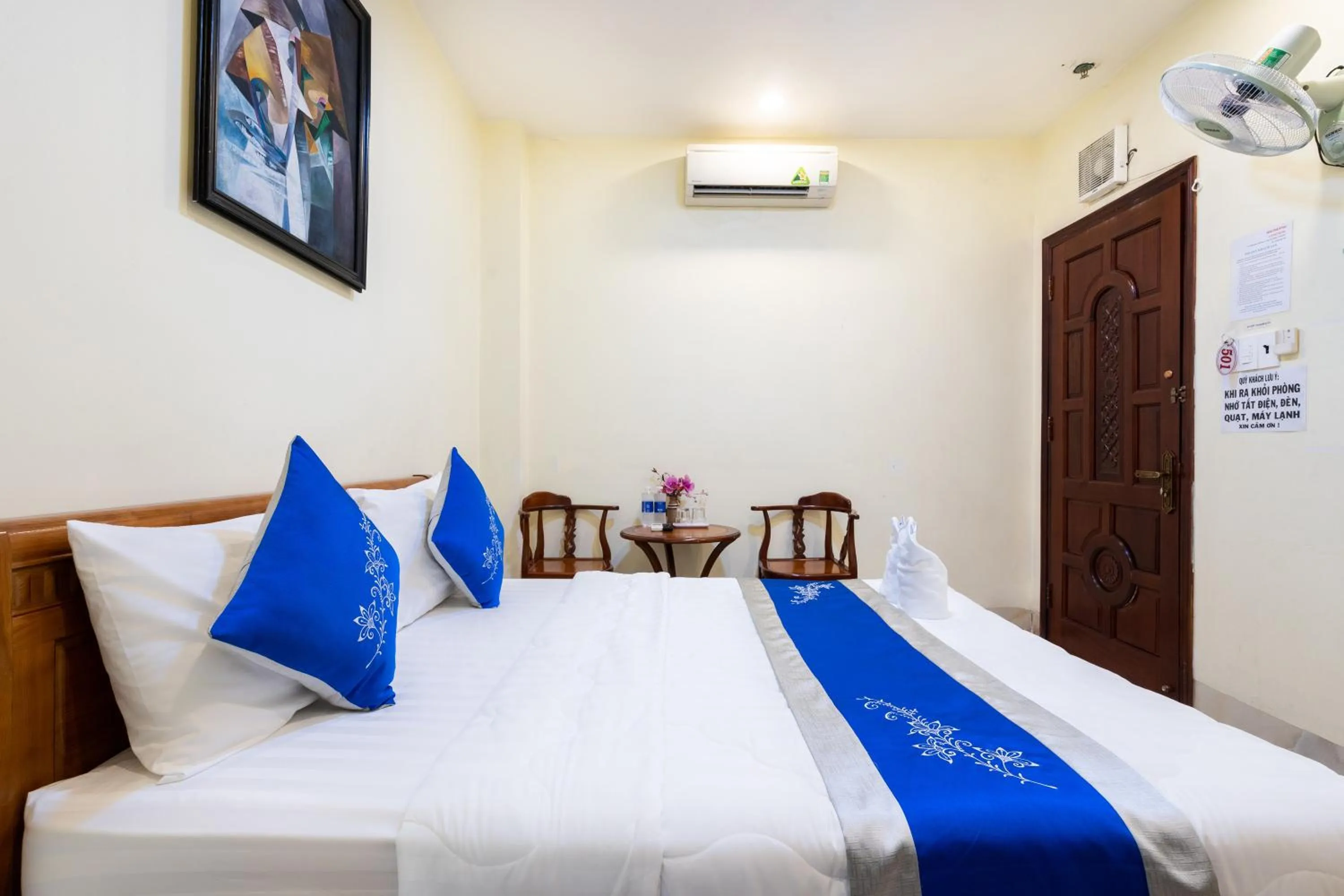 Bed in Mai Phương - RUBY SAIGON HOTEL