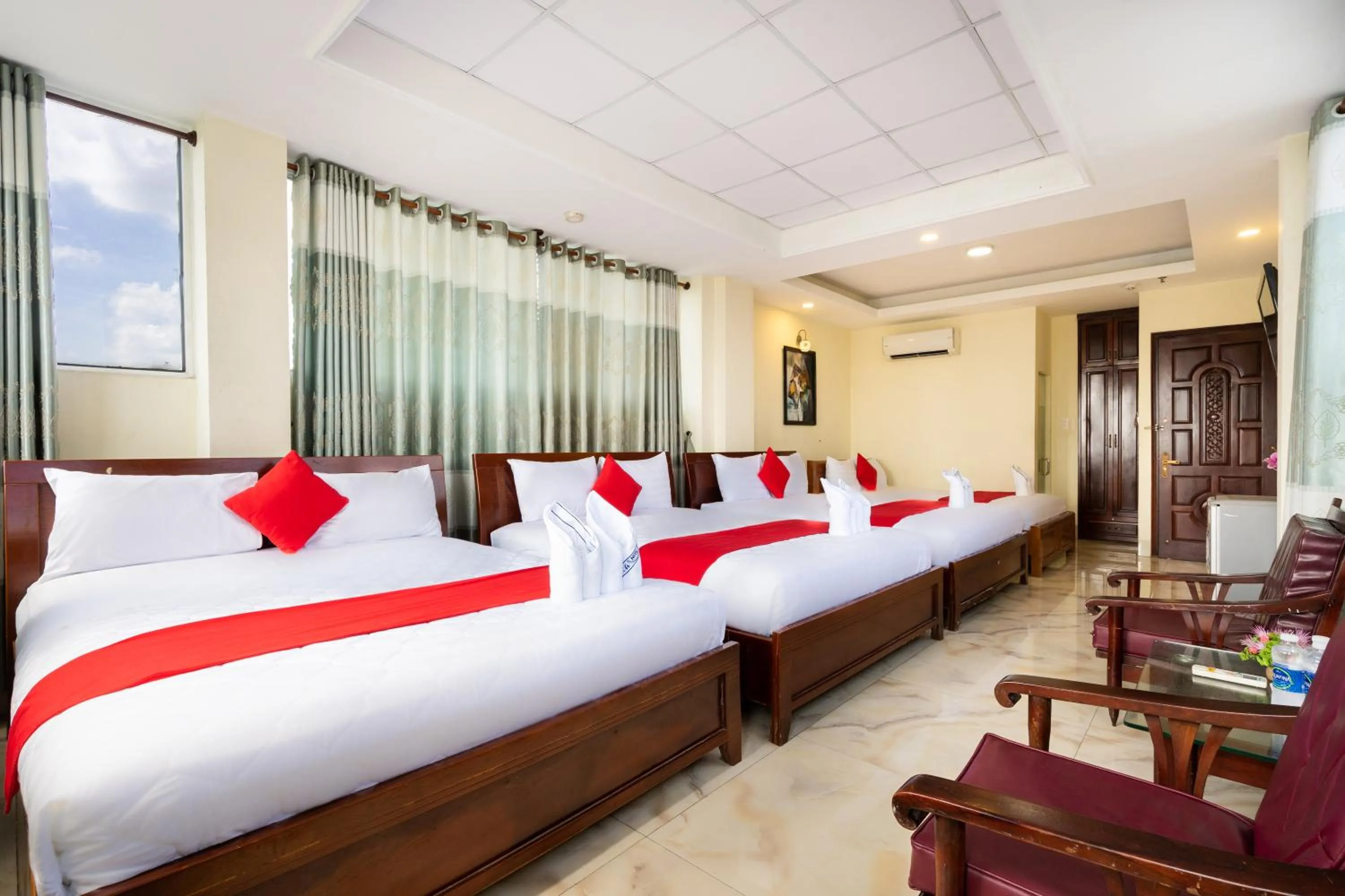 Bed in Mai Phương - RUBY SAIGON HOTEL