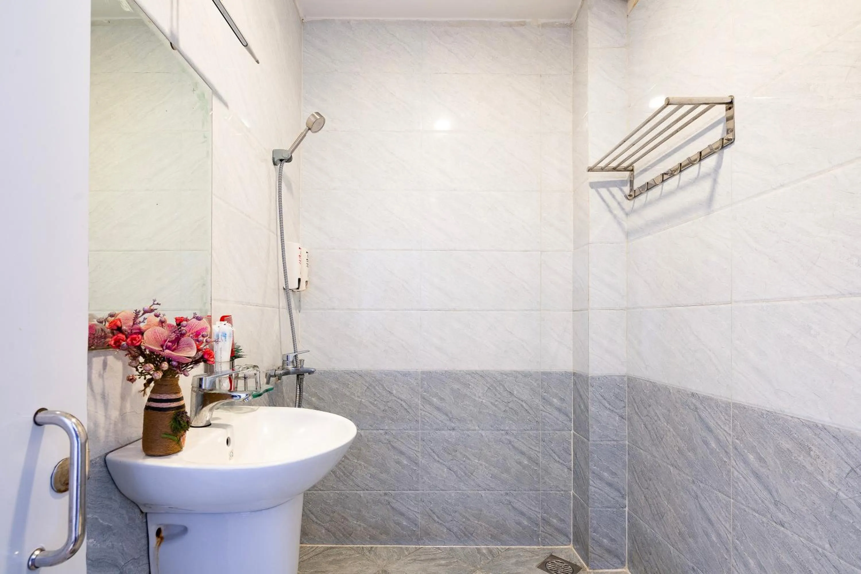 Mai Phương - RUBY SAIGON HOTEL